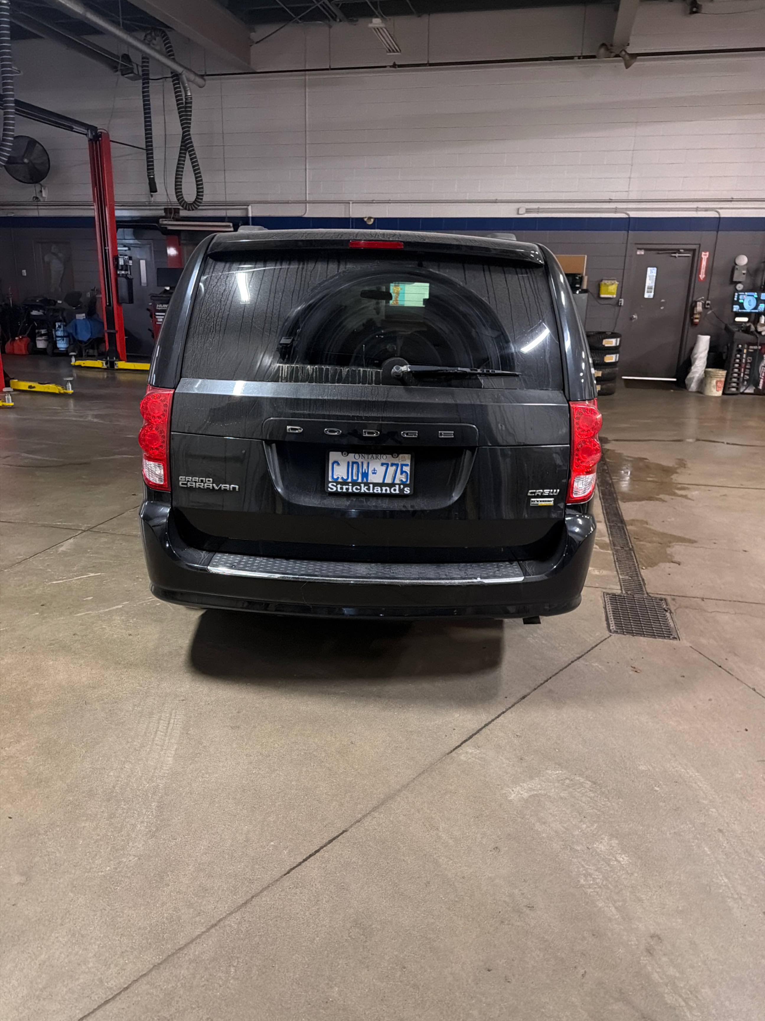 Снимка 4 от търг – 2017 DODGE GRAND CARAVAN CREW с VIN 2C4RDGDG7HR630210