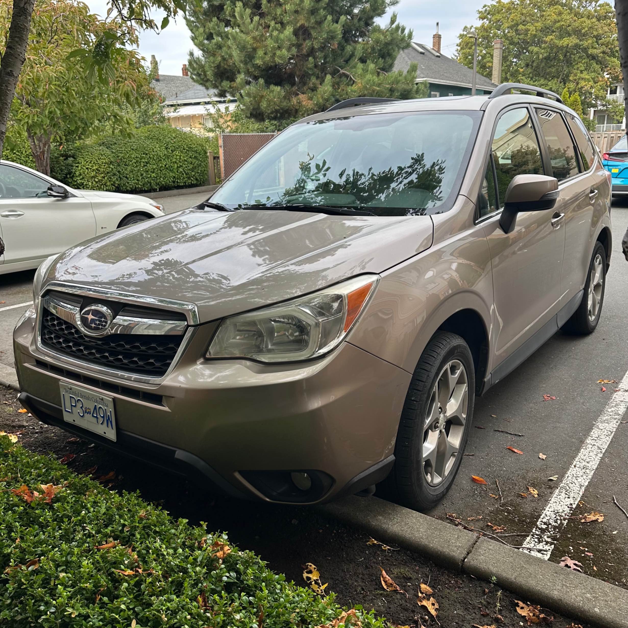 SUBARU FORESTER I LIMITED 2015 with VIN JF2SJCTC1FH425140 - Photo from auction