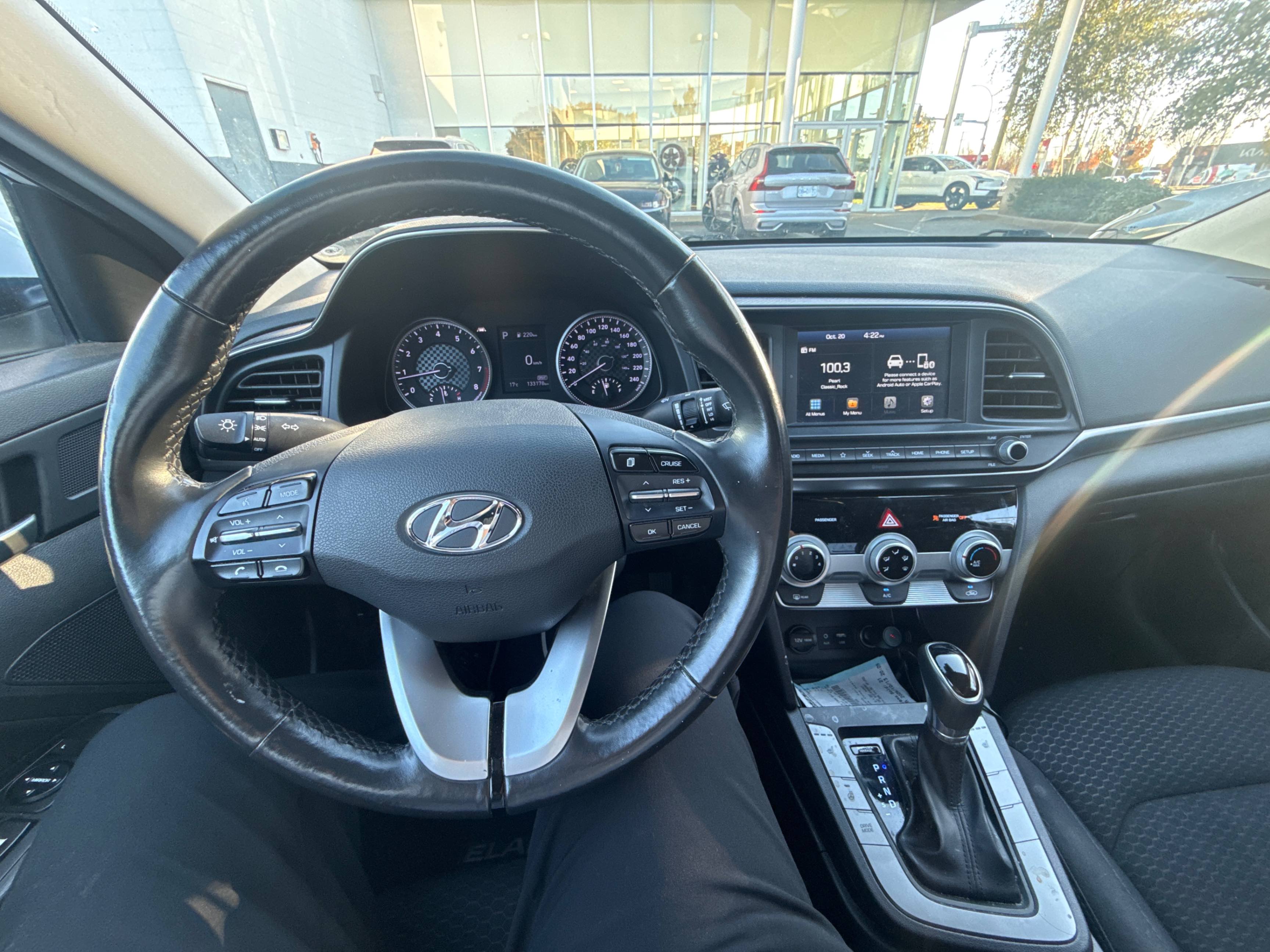 Снимка 9 от търг – 2020 HYUNDAI ELANTRA PREFERRED W/SUN & SAFETY PACKAGE IVT с VIN KMHD84LF3LU946460