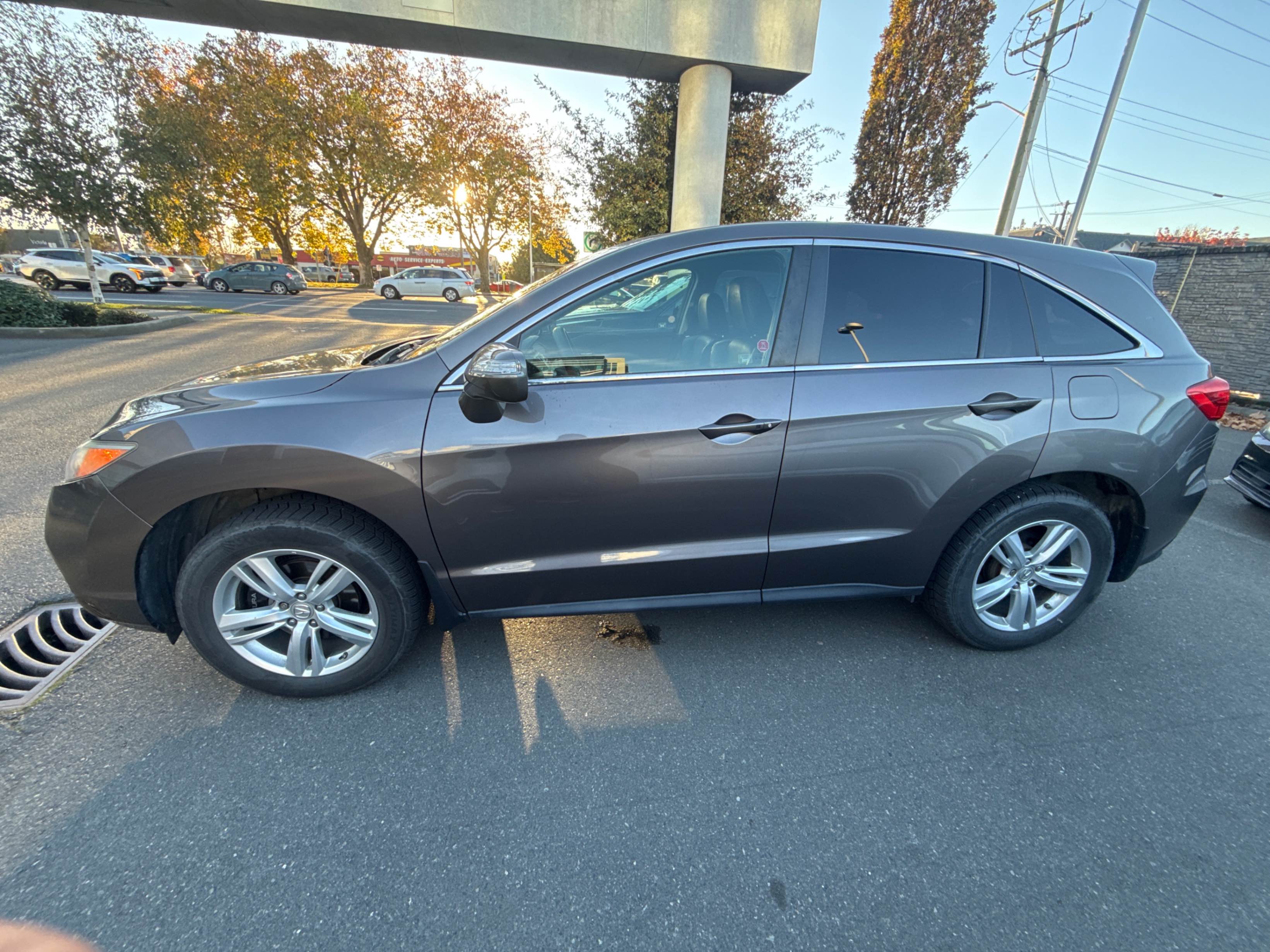 Photo 2 from auction – 2013 ACURA RDX TECH PKG with VIN 5J8TB4H51DL806272