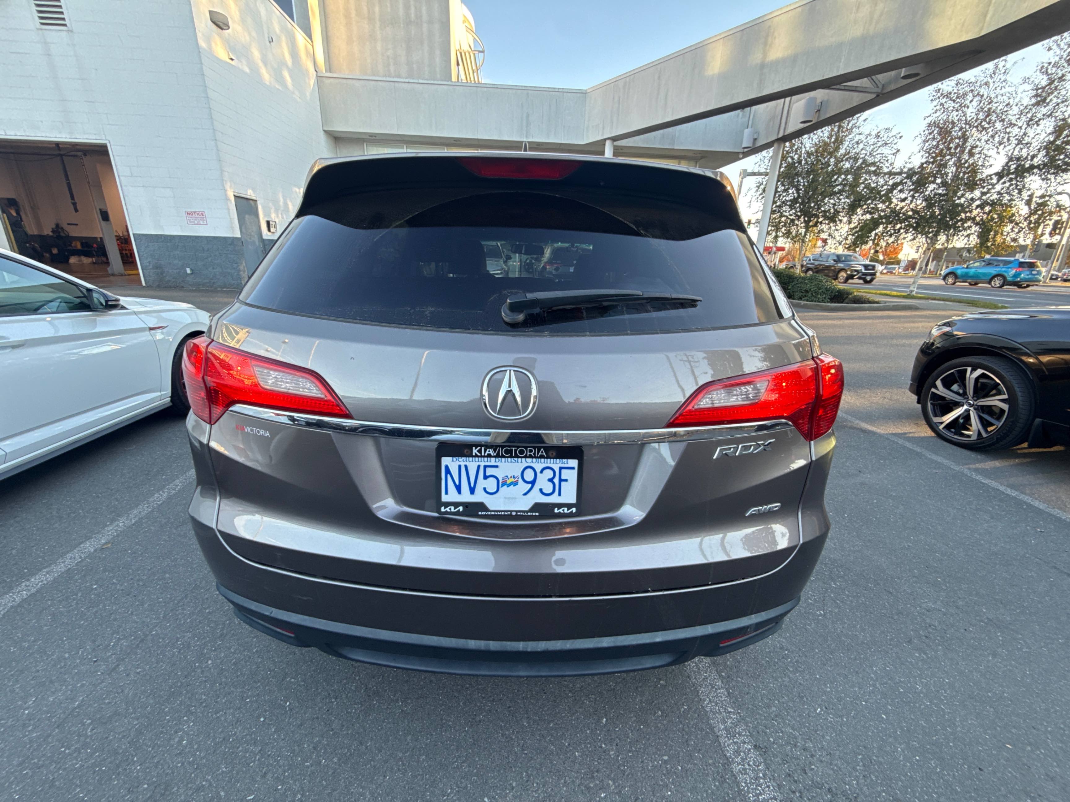 Photo 4 from auction – 2013 ACURA RDX TECH PKG with VIN 5J8TB4H51DL806272