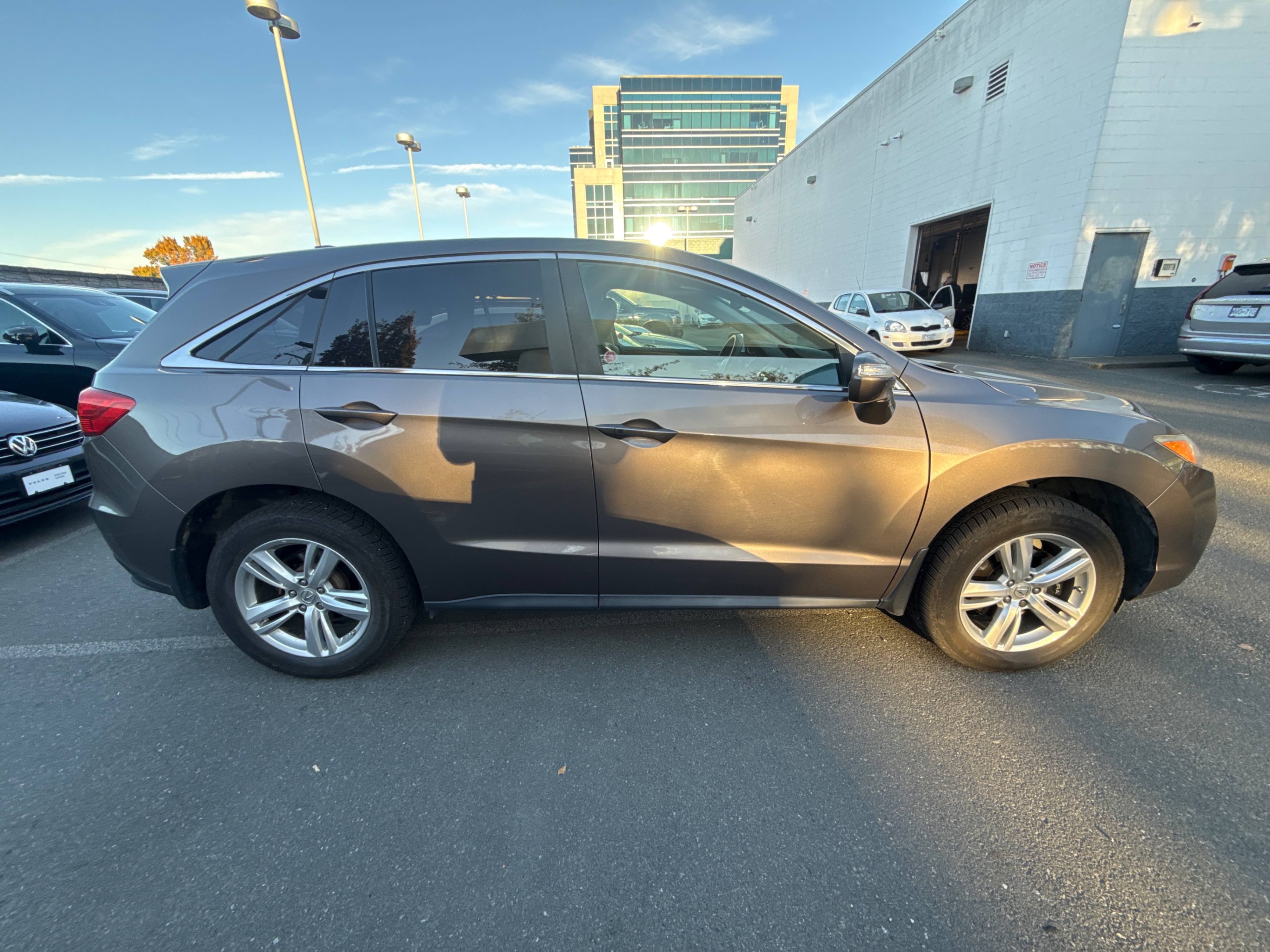Photo 3 from auction – 2013 ACURA RDX TECH PKG with VIN 5J8TB4H51DL806272