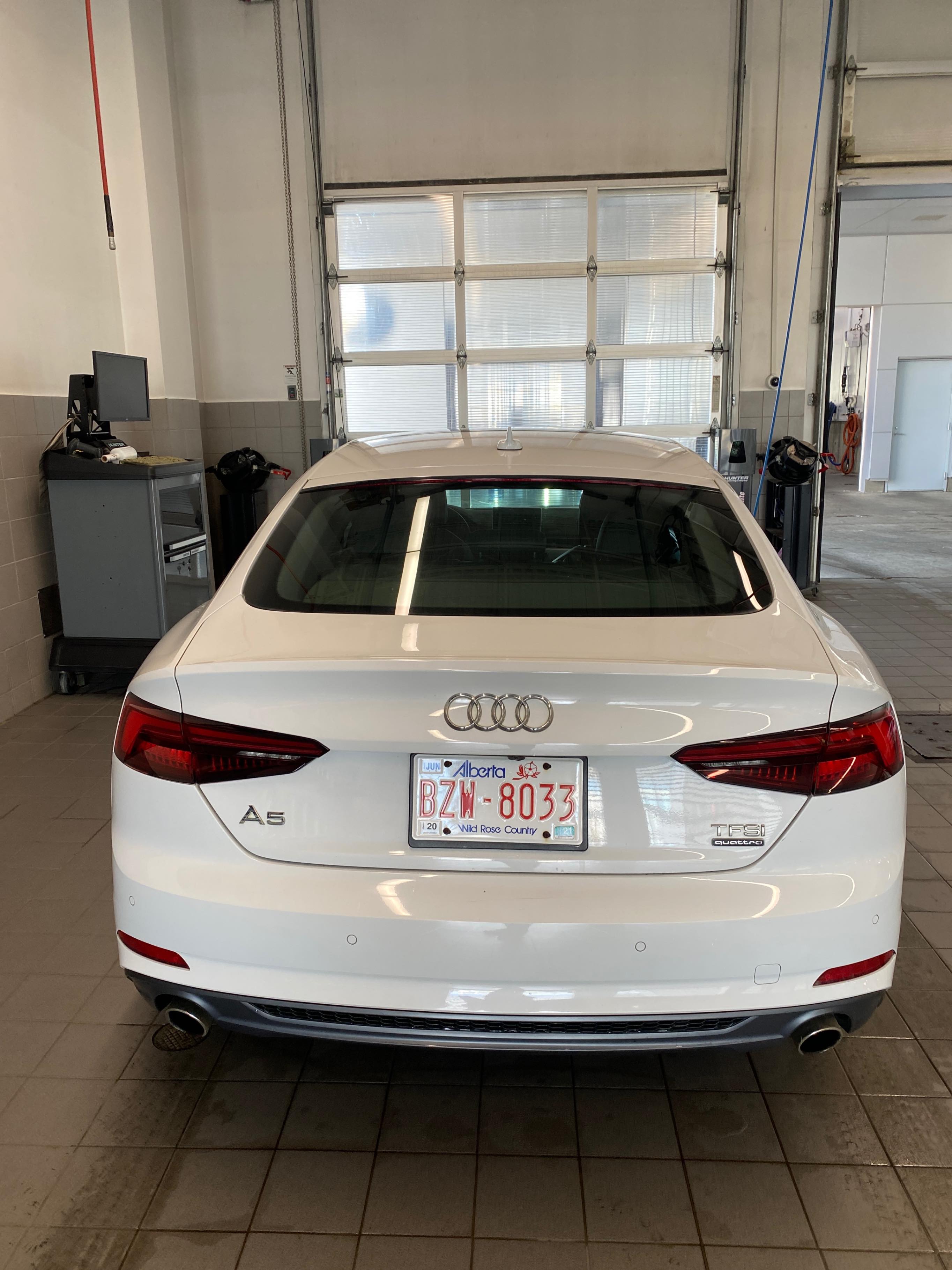 Photo 4 from auction – 2018 AUDI A5 SPORTBACK TECHNIK with VIN WAUFNCF51JA086086