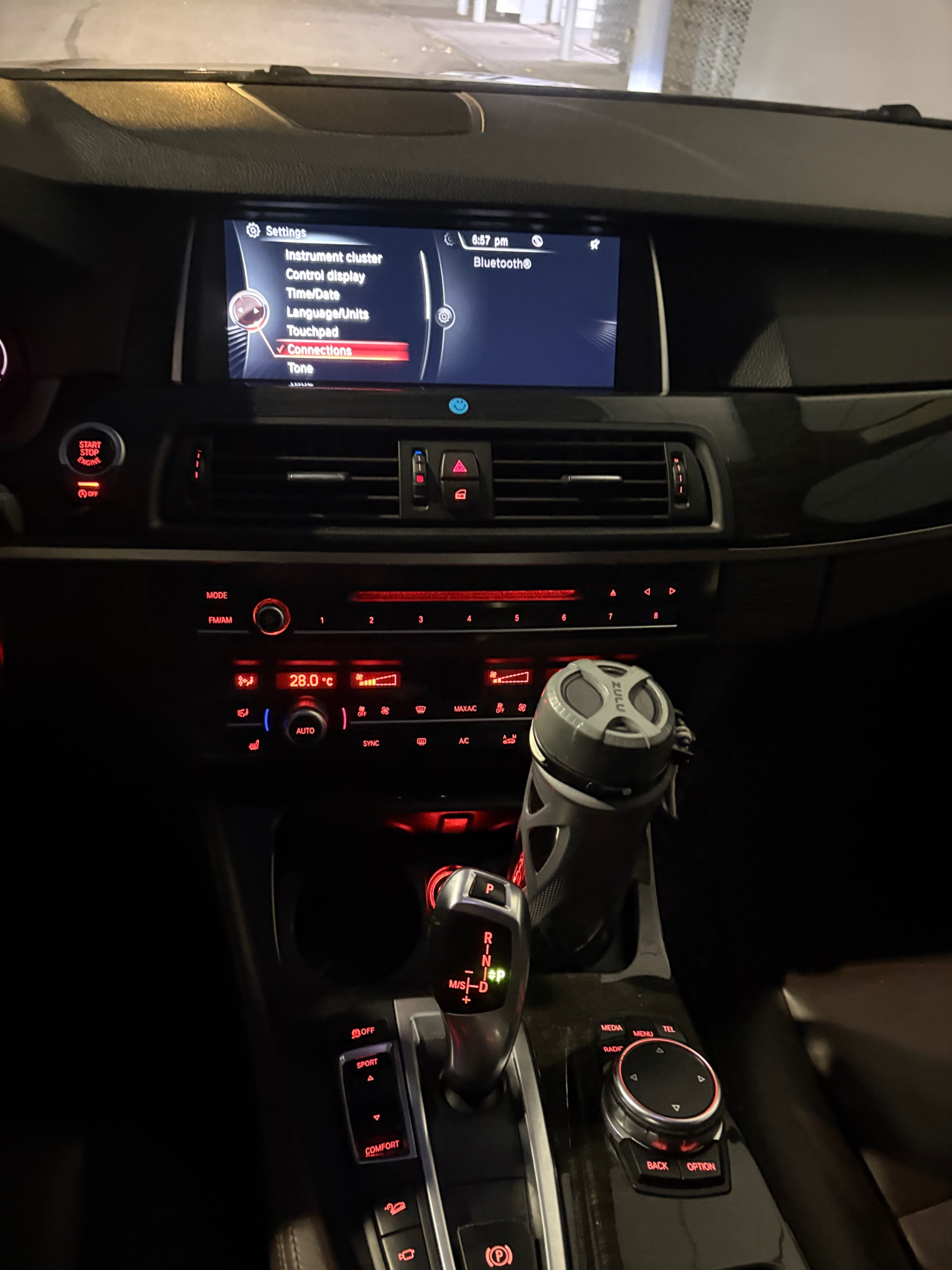 Снимка 9 от търг – 2015 BMW 5 SERIES 528I XDRIVE с VIN WBA5A7C5XFG142792