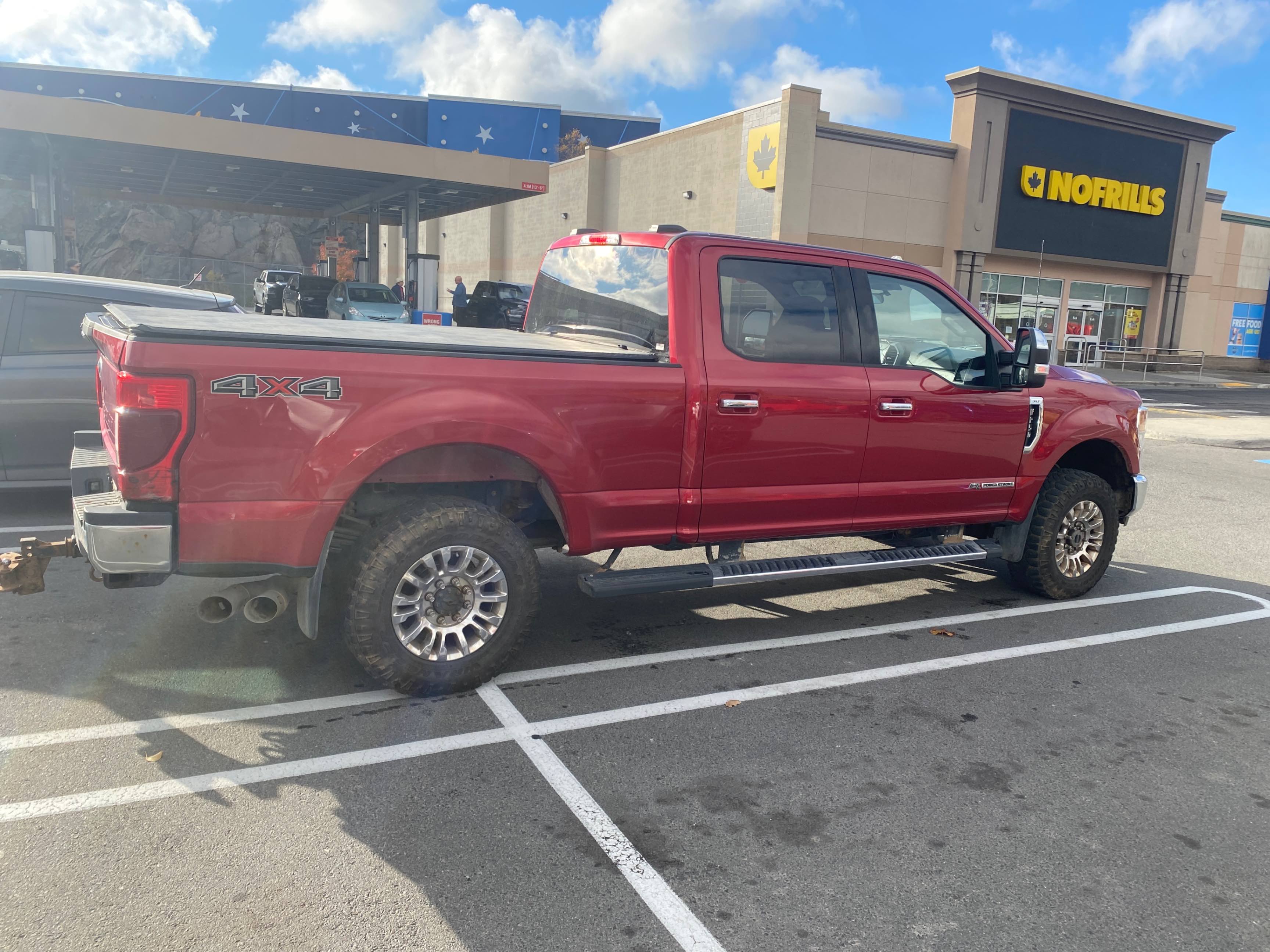 Снимка 3 от търг – 2022 FORD SUPER DUTY F-250 SRW 4WD CREW CAB BOX с VIN 1FT7W2BT4NEC53039