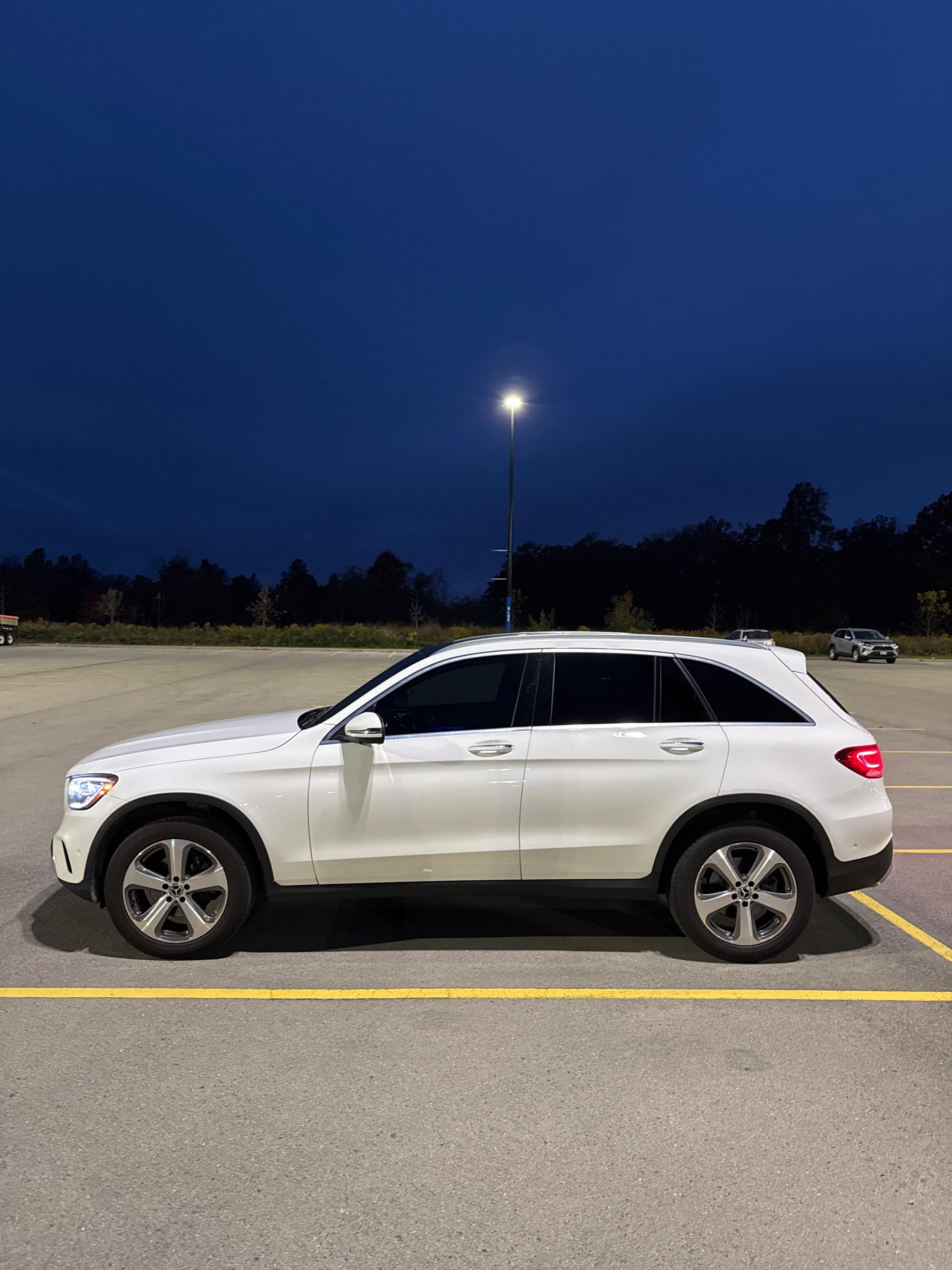 Снимка 2 от търг – 2022 MERCEDES-BENZ GLC GLC 300 с VIN W1N0G8EB5NV389175