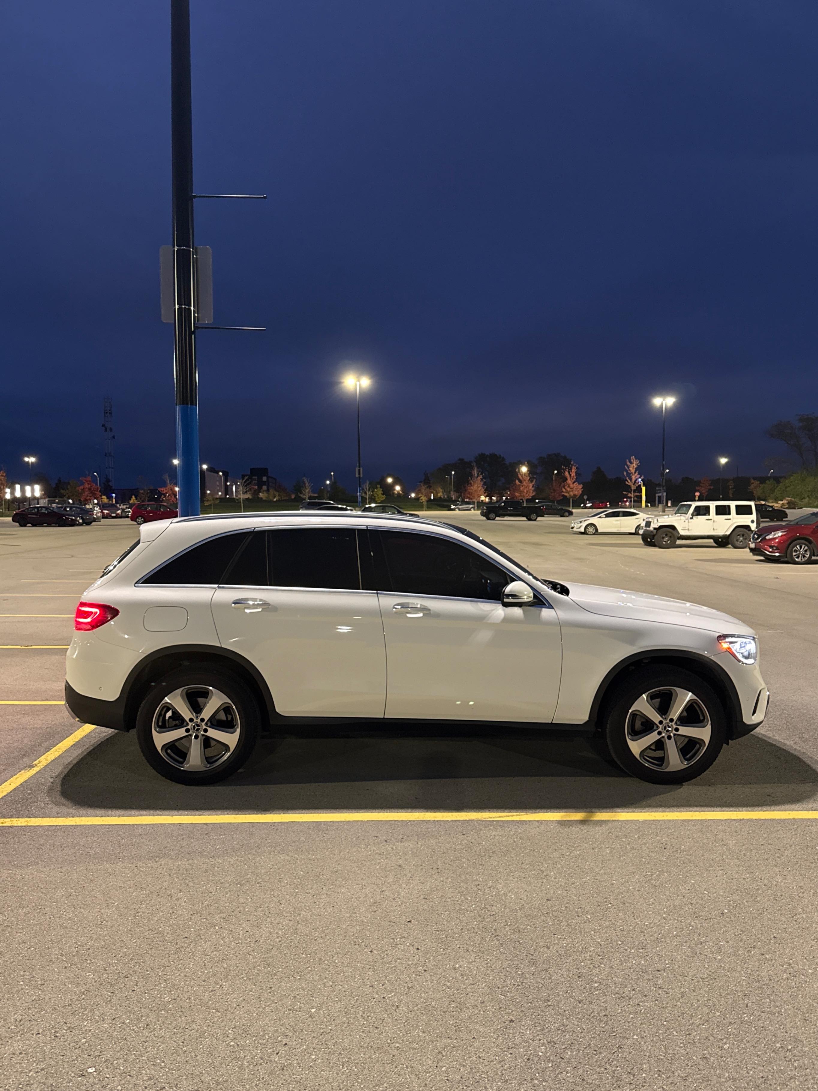 Снимка 3 от търг – 2022 MERCEDES-BENZ GLC GLC 300 с VIN W1N0G8EB5NV389175
