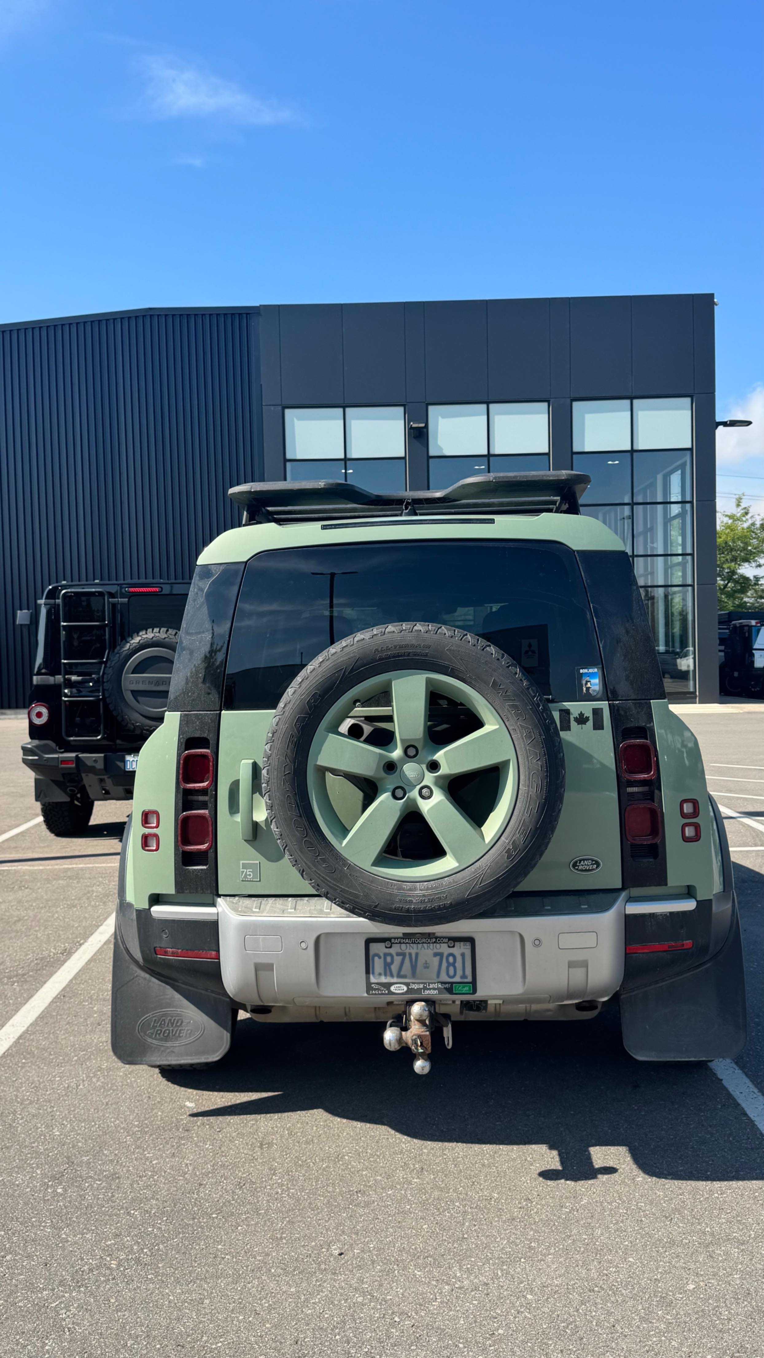 Снимка 4 от търг – 2023 LAND ROVER DEFENDER 75TH EDITION с VIN SALEW7EU7P2193215
