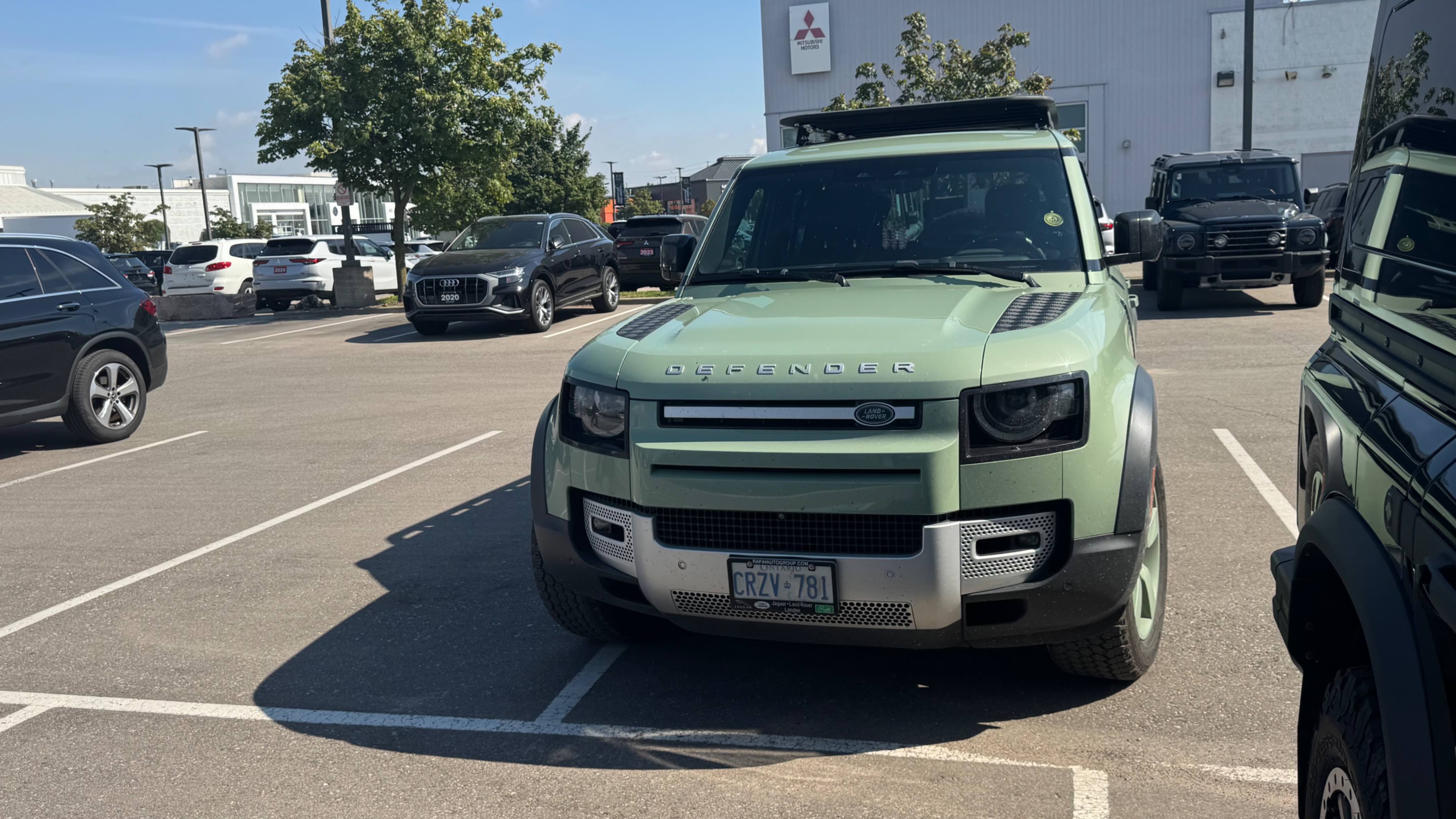 Снимка 6 от търг – 2023 LAND ROVER DEFENDER 75TH EDITION с VIN SALEW7EU7P2193215