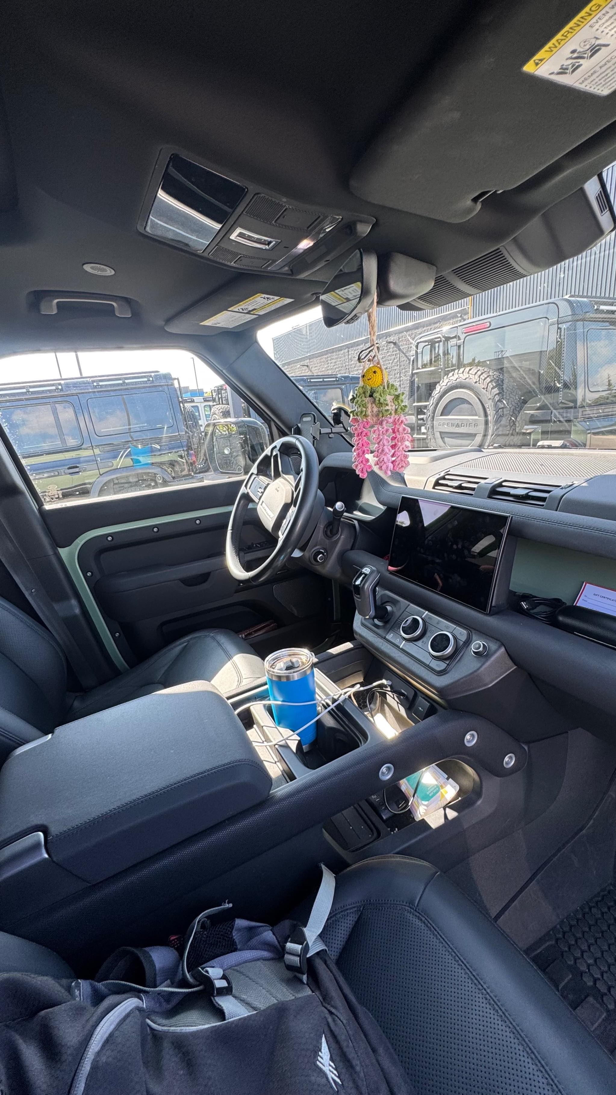 Снимка 9 от търг – 2023 LAND ROVER DEFENDER 75TH EDITION с VIN SALEW7EU7P2193215