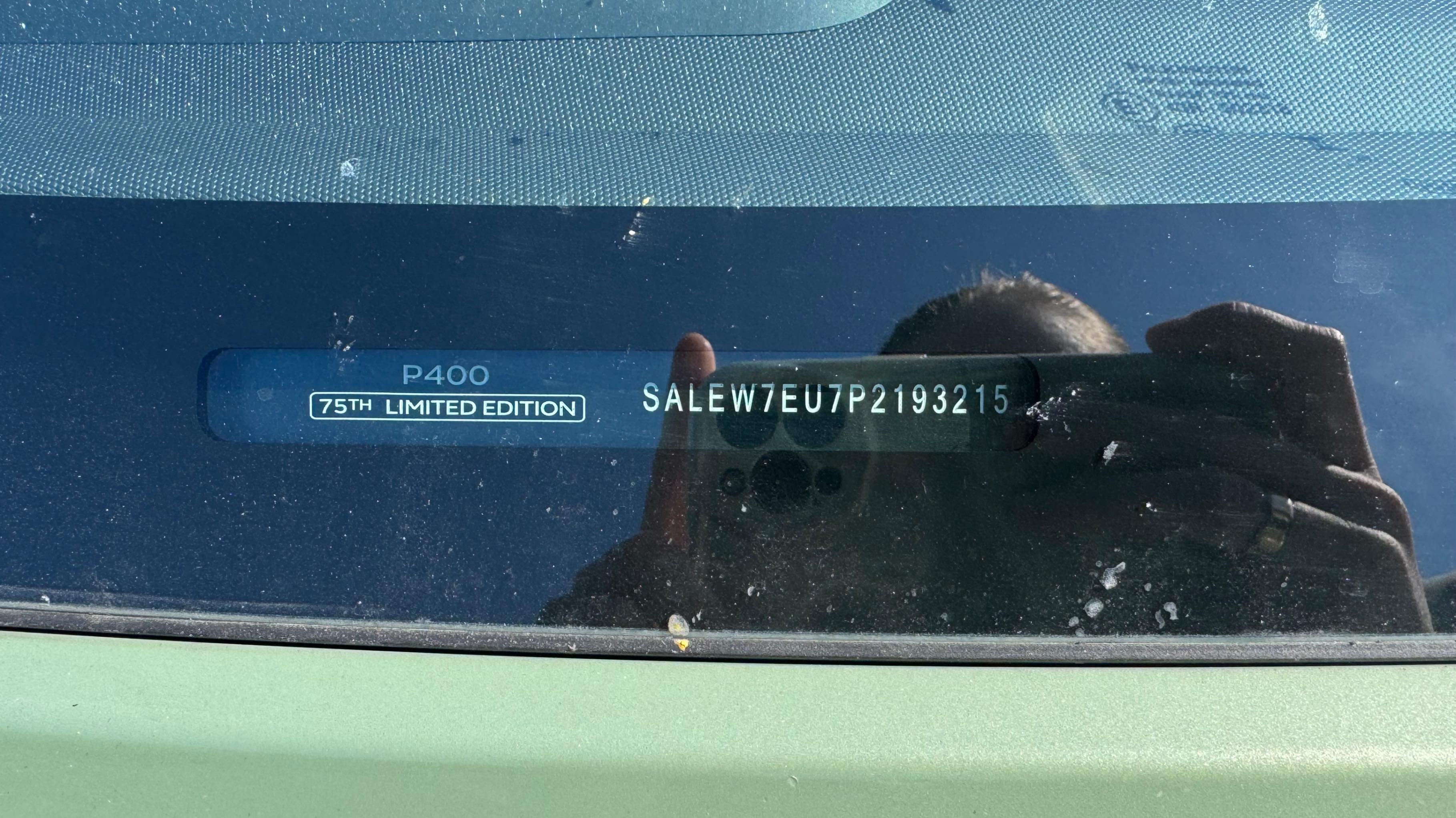Снимка 10 от търг – 2023 LAND ROVER DEFENDER 75TH EDITION с VIN SALEW7EU7P2193215