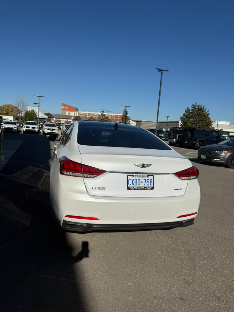 Снимка 4 от търг – 2016 HYUNDAI GENESIS SEDAN PREMIUM с VIN KMHGN4JE2GU120656