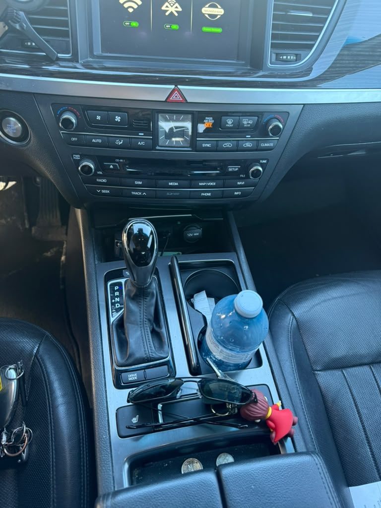 Снимка 12 от търг – 2016 HYUNDAI GENESIS SEDAN PREMIUM с VIN KMHGN4JE2GU120656