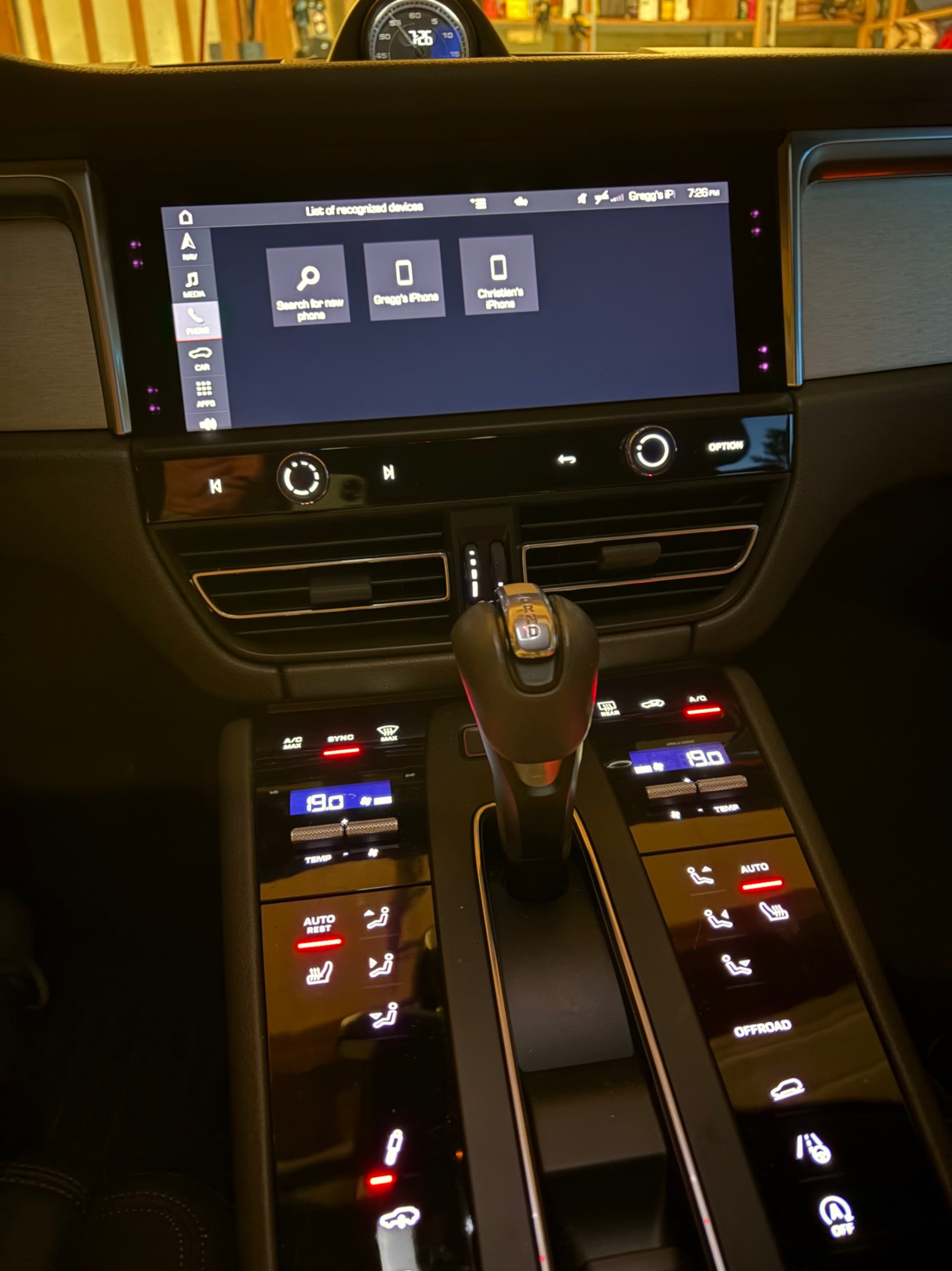 Photo 9 from auction – 2022 PORSCHE MACAN S with VIN WP1AG2A59NLB23242