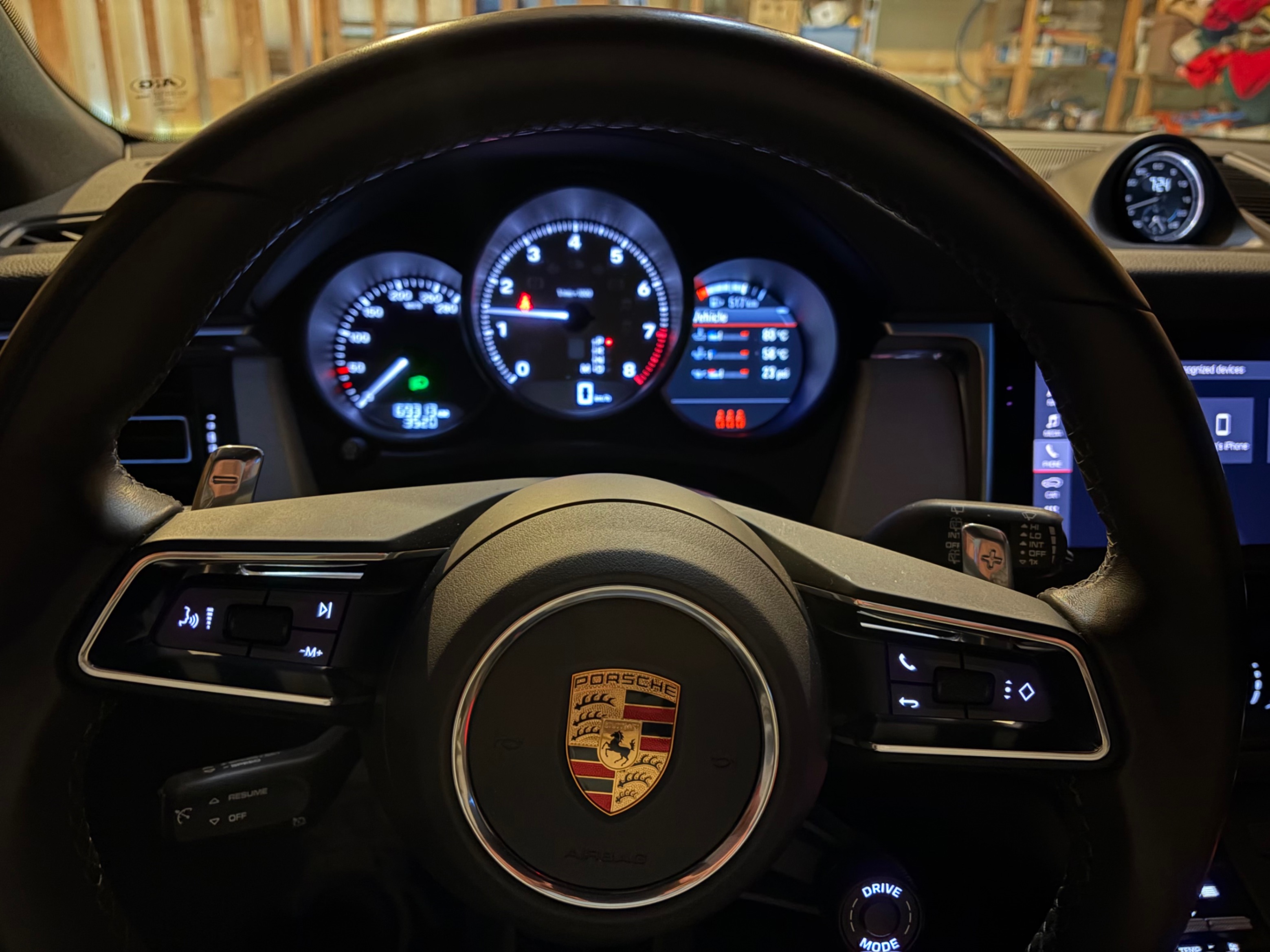 Photo 8 from auction – 2022 PORSCHE MACAN S with VIN WP1AG2A59NLB23242