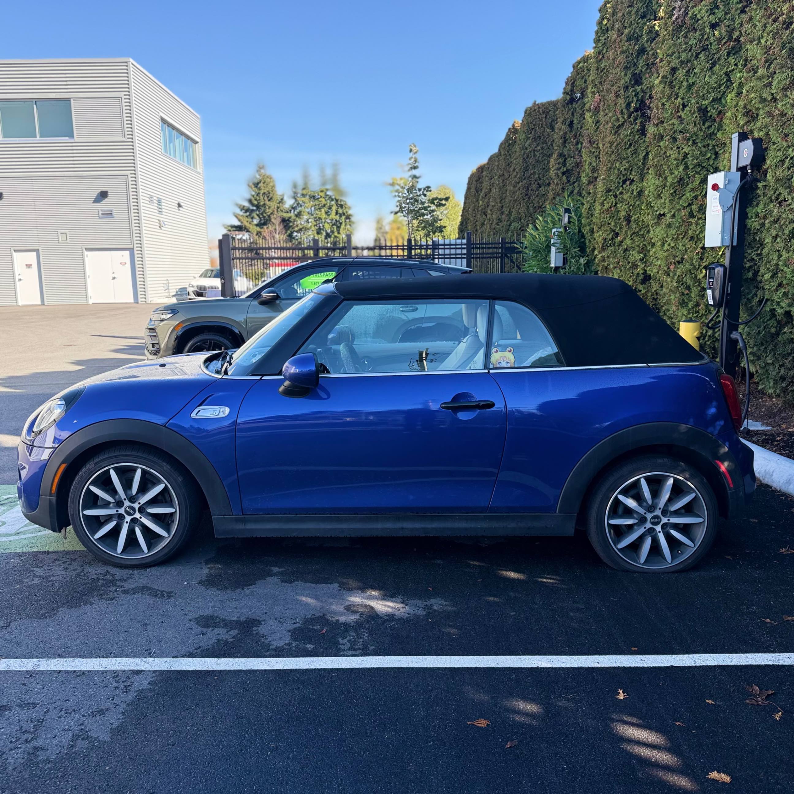 Photo 2 from auction – 2019 MINI CONVERTIBLE COOPER S with VIN WMWWG9C50K3E41646