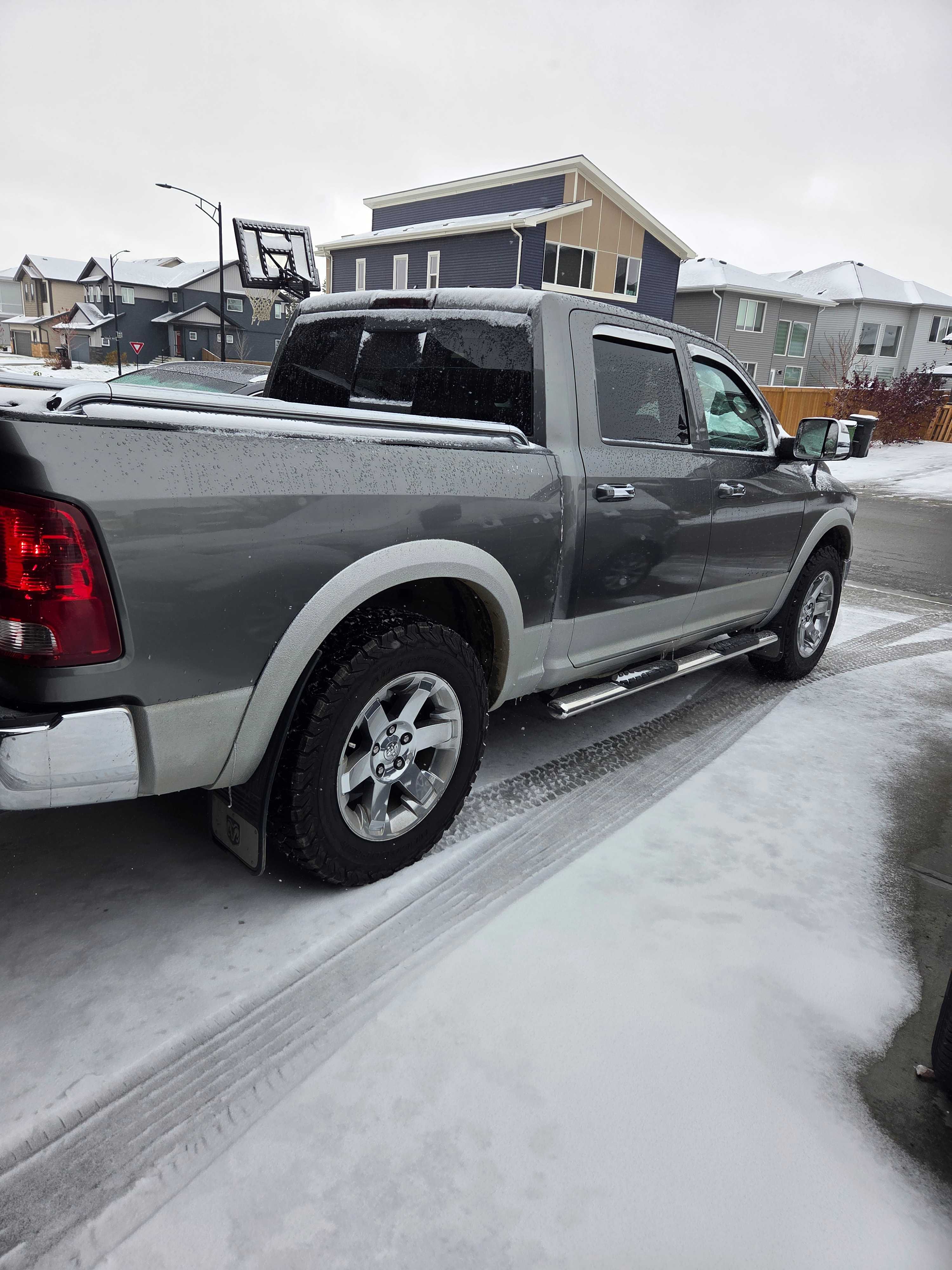 Снимка 2 от търг – 2012 RAM 1500 LARAMIE с VIN 1C6RD7NT3CS107132