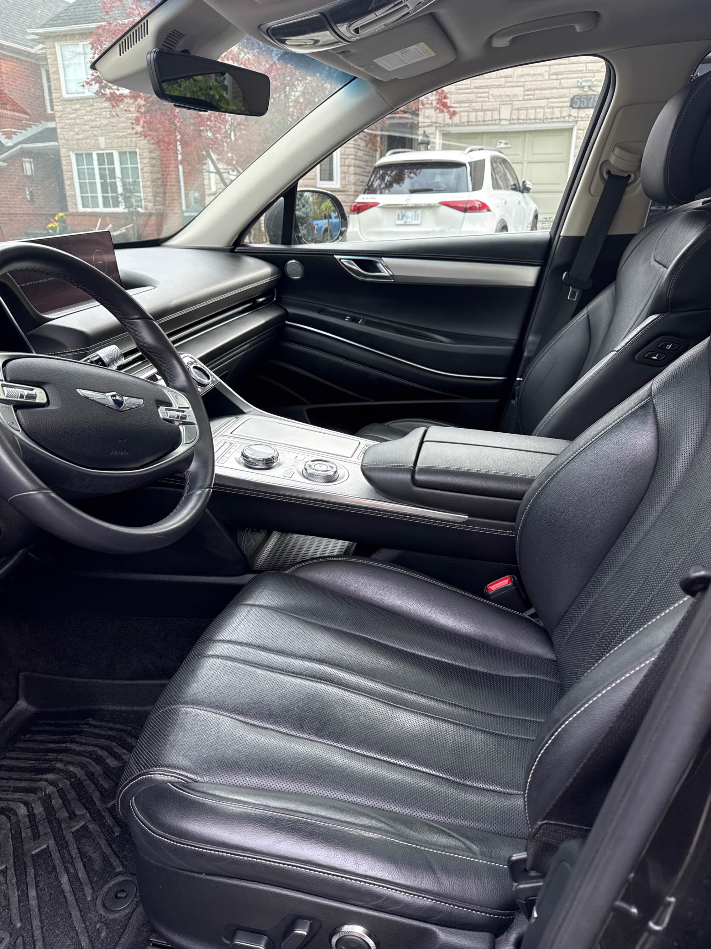 Снимка 5 от търг – 2024 GENESIS GV80 2.5T ADVANCED с VIN KMUHBDSB1RU187044