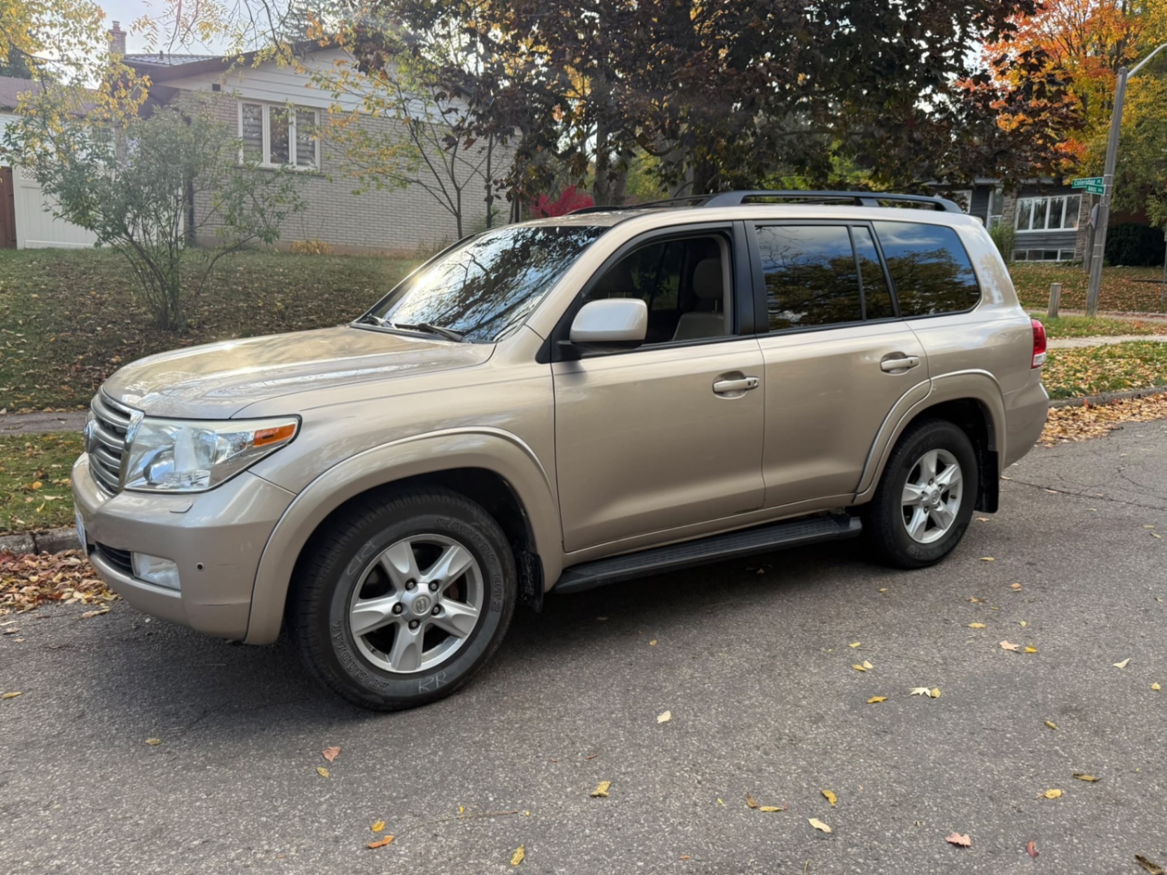 Снимка 2 от търг – 2010 TOYOTA LAND CRUISER 4DR 4WD (NATL) с VIN JTMHY7AJXA5005349
