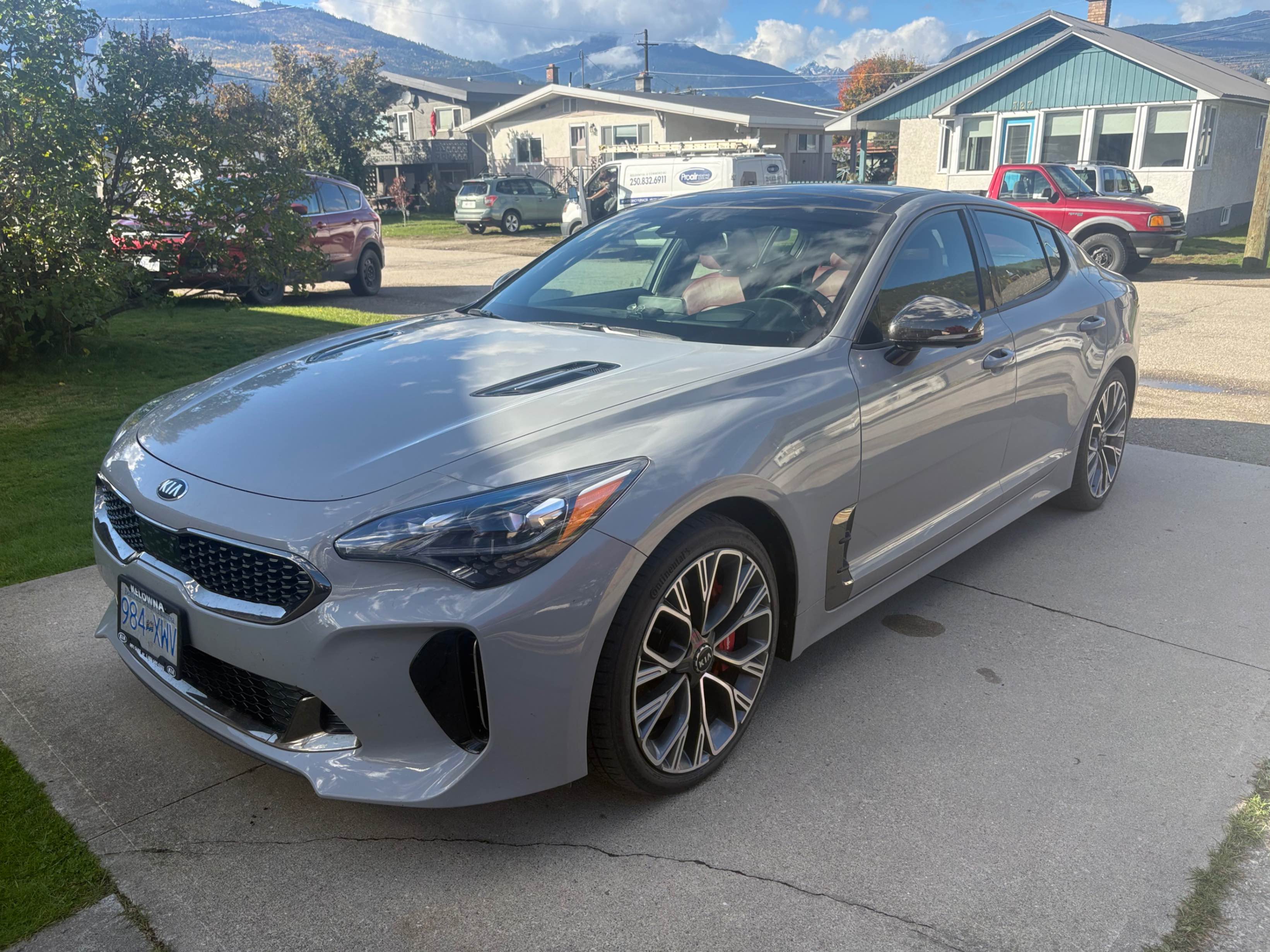 KIA STINGER AWD 2019 with VIN KNAE55LC2K6064256 - Photo from auction