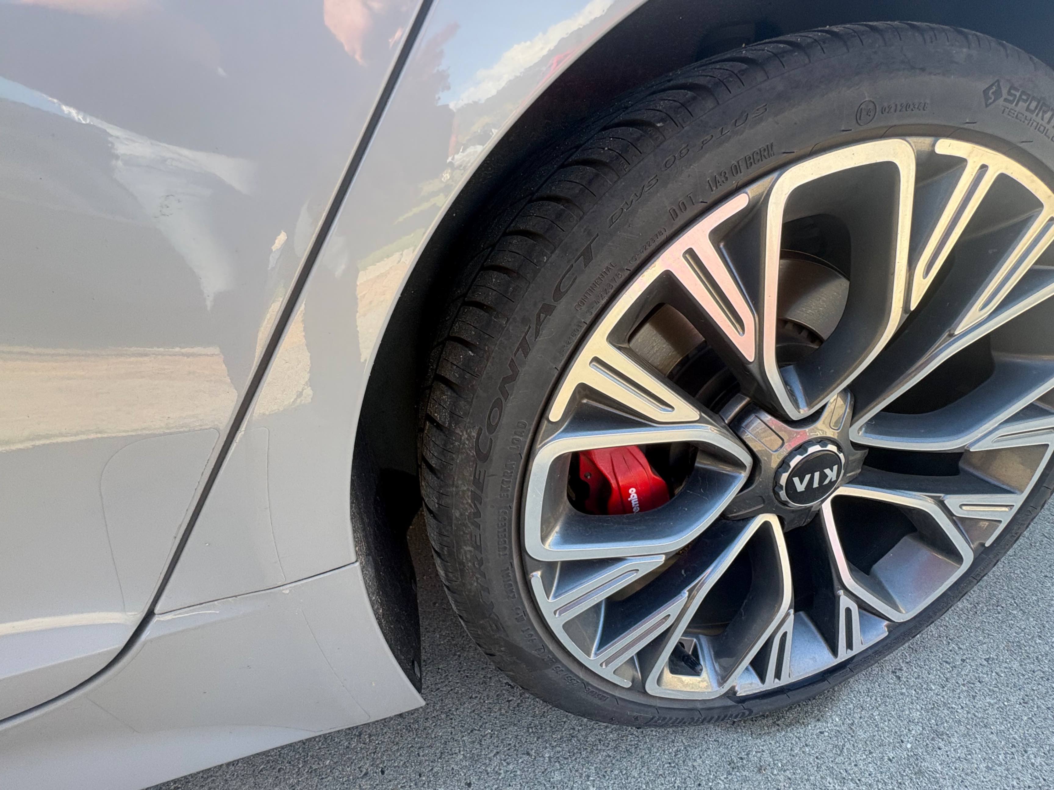 Photo 7 from auction – 2019 KIA STINGER AWD with VIN KNAE55LC2K6064256