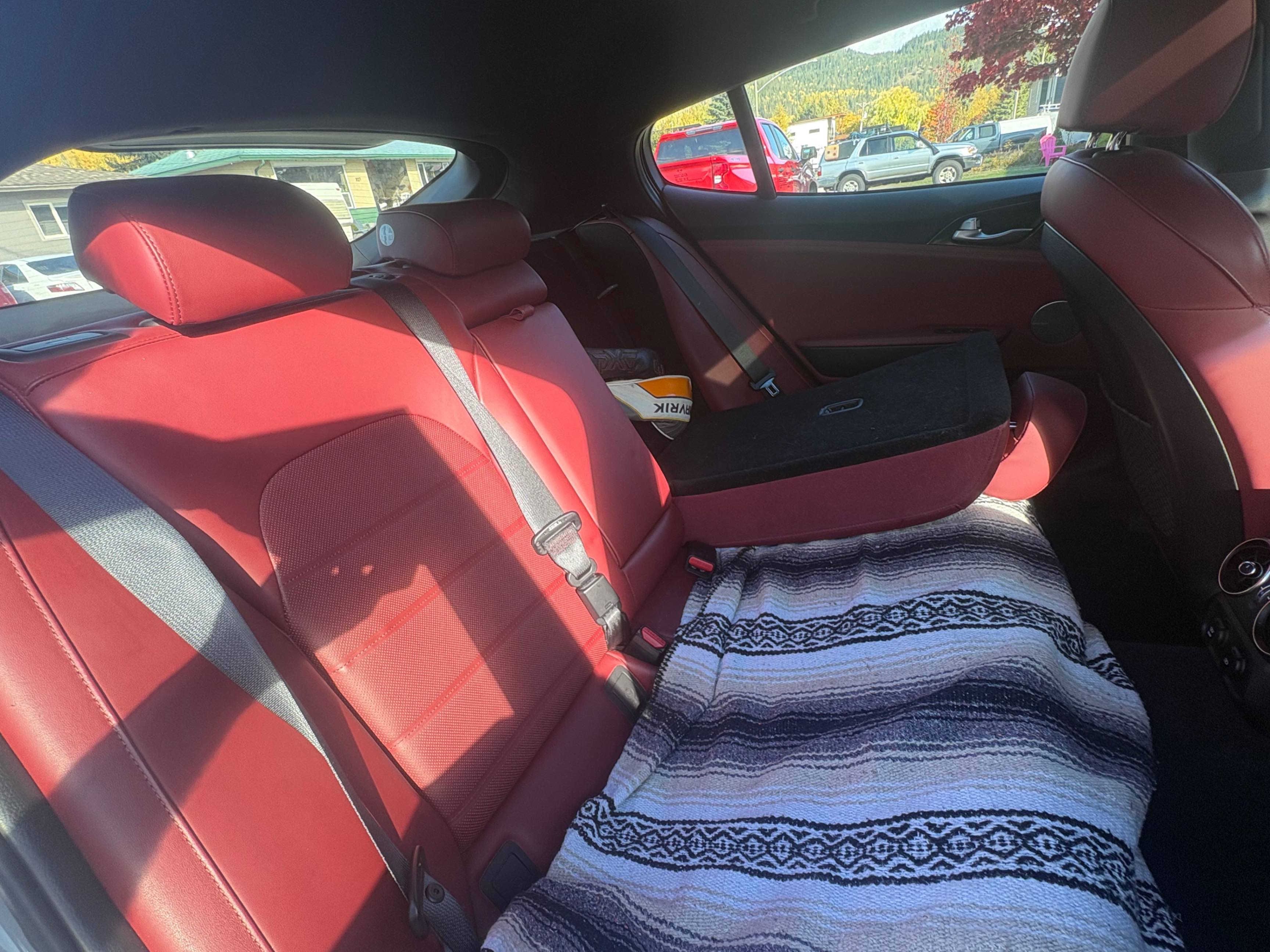 Photo 12 from auction – 2019 KIA STINGER AWD with VIN KNAE55LC2K6064256