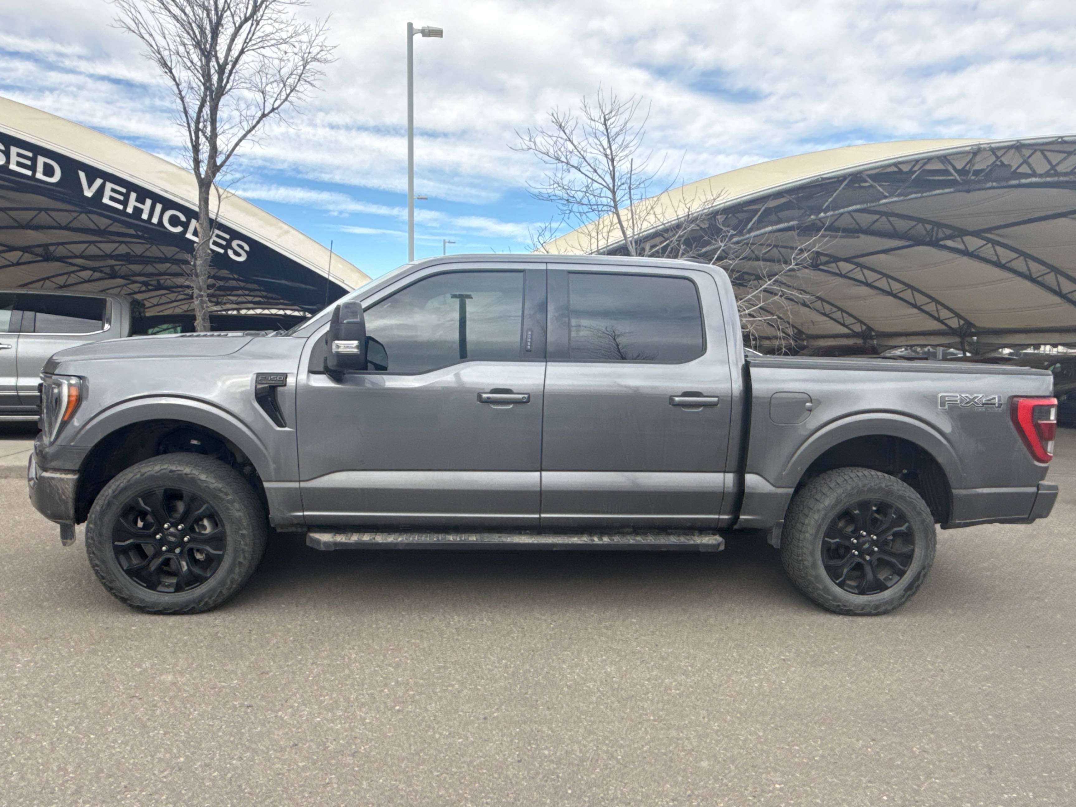 Снимка 2 от търг – 2022 FORD F-150 4WD SUPERCREW BOX с VIN 1FTFW1E89NFB44292
