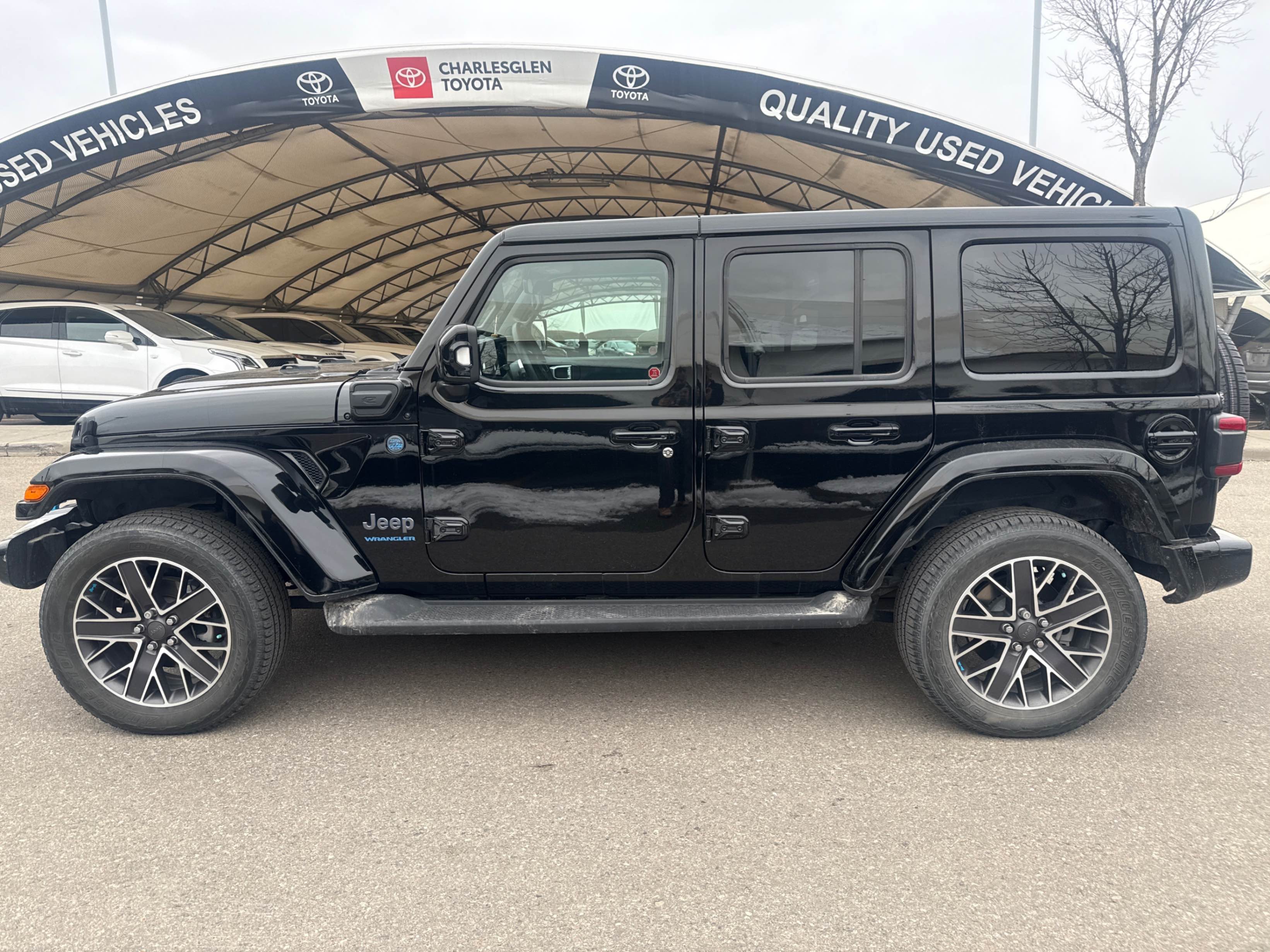 Снимка 2 от търг – 2023 JEEP WRANGLER 4XE HIGH ALTITUDE с VIN 1C4JJXP60PW644951
