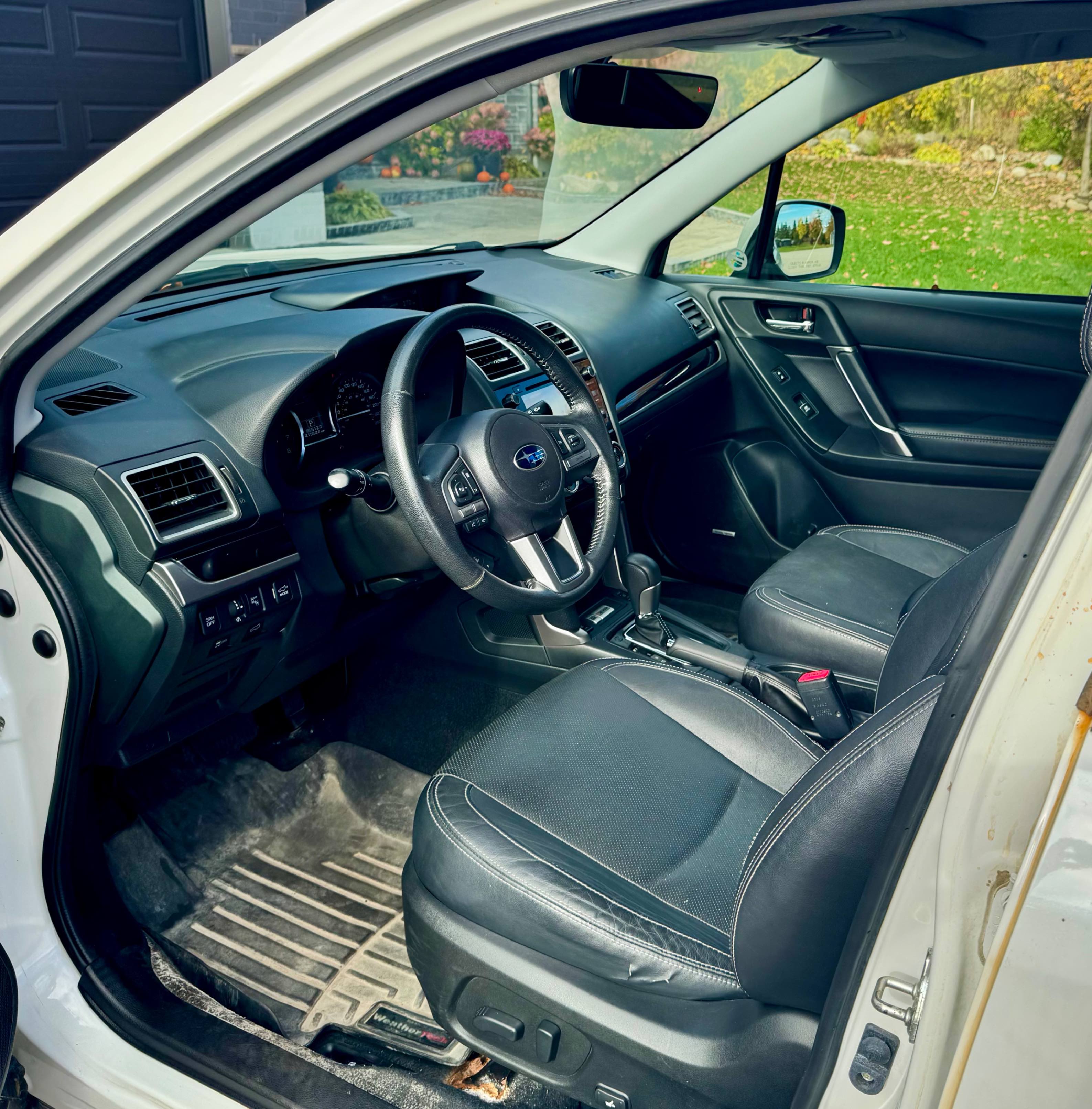 Photo 5 from auction – 2017 SUBARU FORESTER TOURING with VIN JF2SJESC6HH492722
