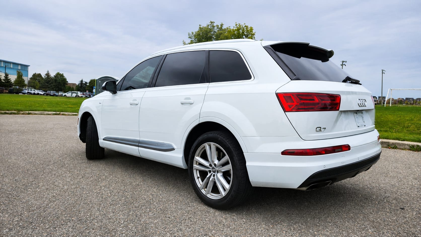 Photo 2 from auction – 2017 AUDI Q7 3.0T TECHNIK with VIN WA1WAAF78HD045977