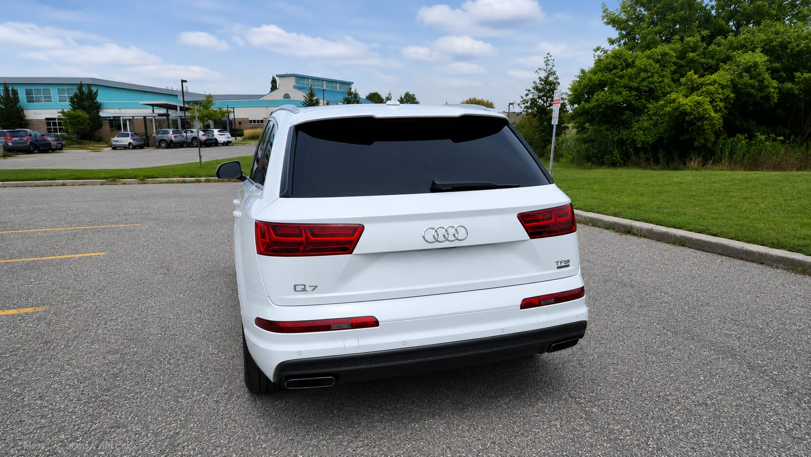 Photo 4 from auction – 2017 AUDI Q7 3.0T TECHNIK with VIN WA1WAAF78HD045977