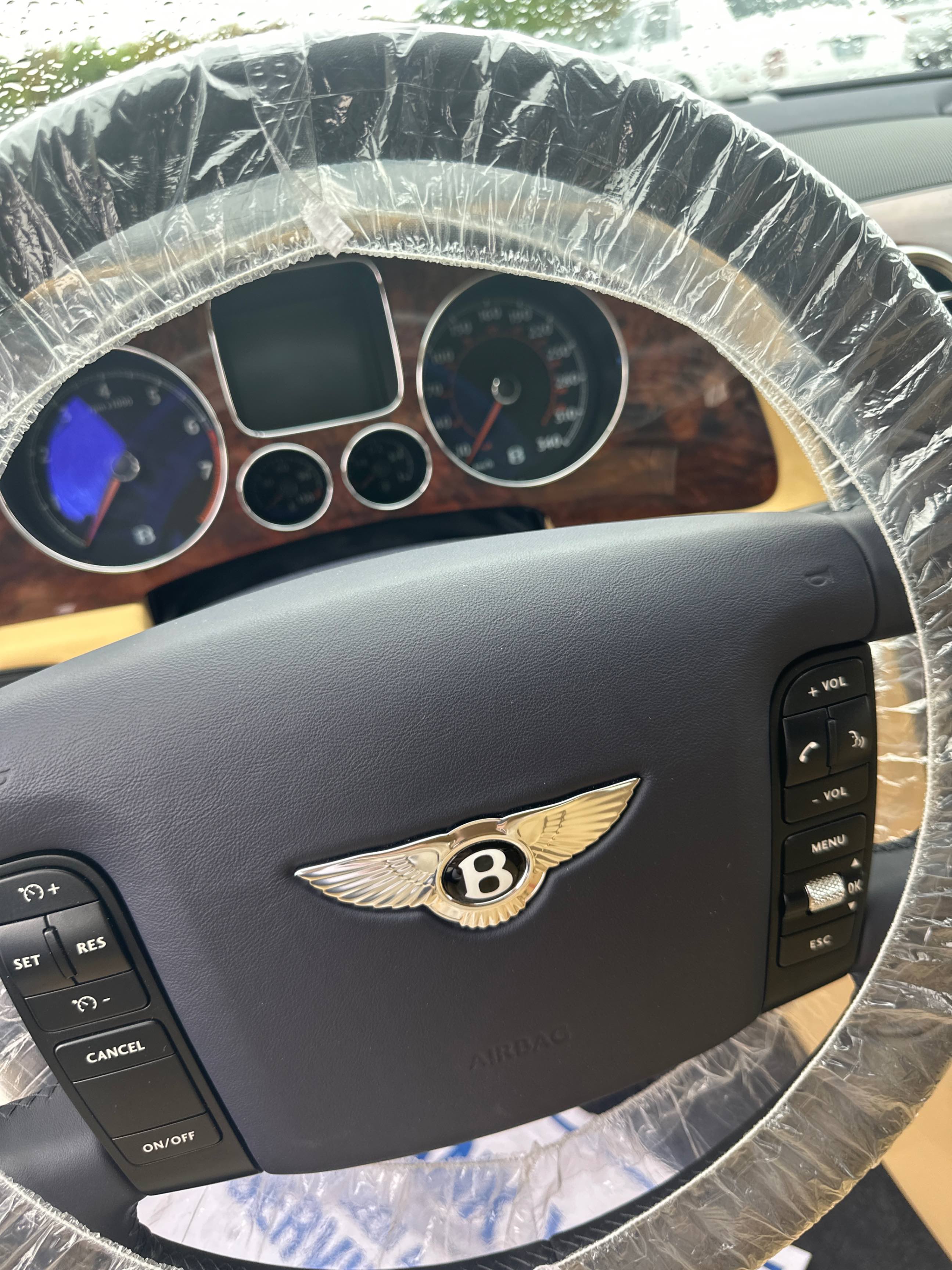 Photo 8 from auction – 2007 BENTLEY CONTINENTAL FLYING SPUR 4DR SDN with VIN SCBBR93W27C045861