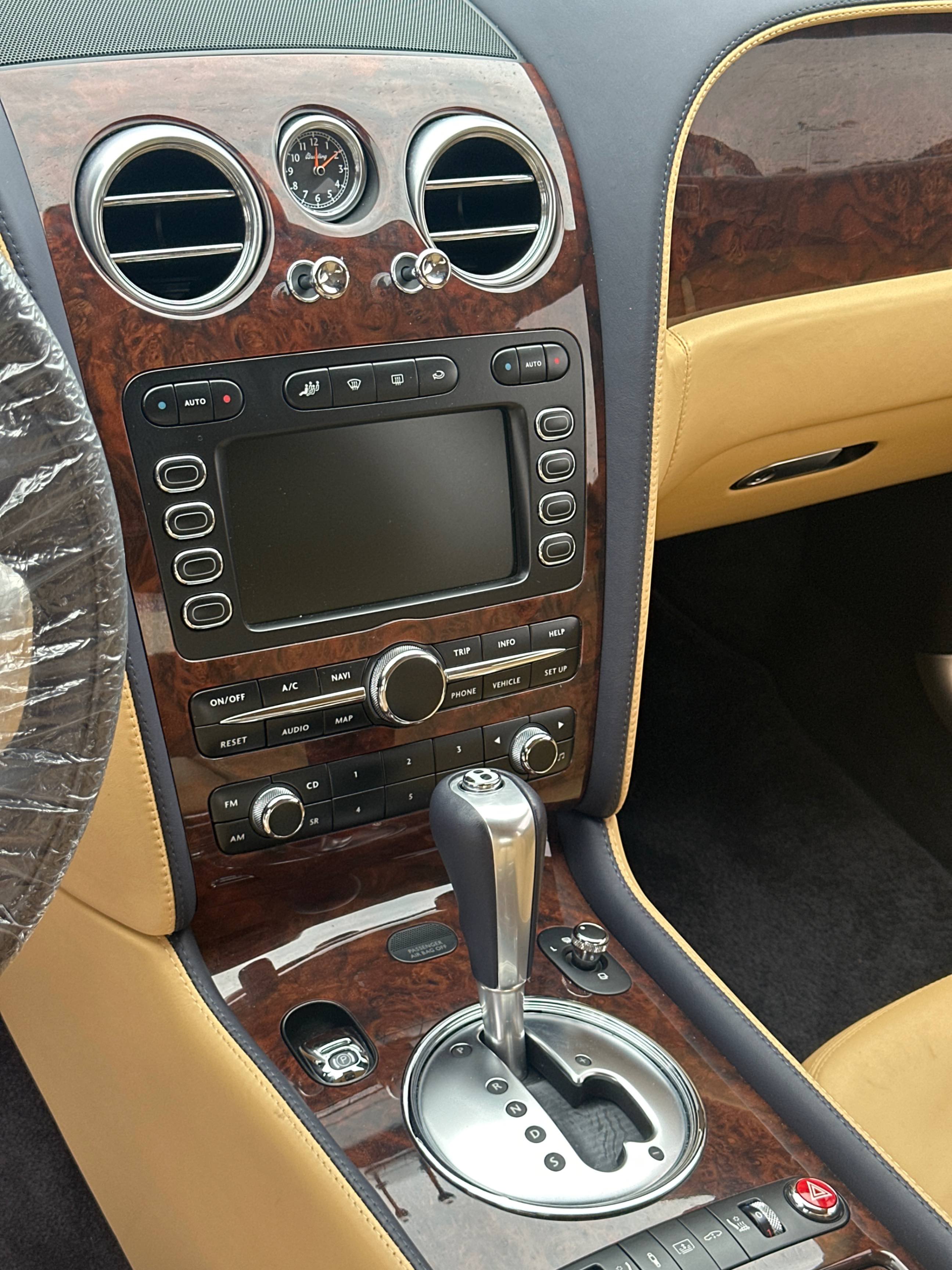 Photo 9 from auction – 2007 BENTLEY CONTINENTAL FLYING SPUR 4DR SDN with VIN SCBBR93W27C045861