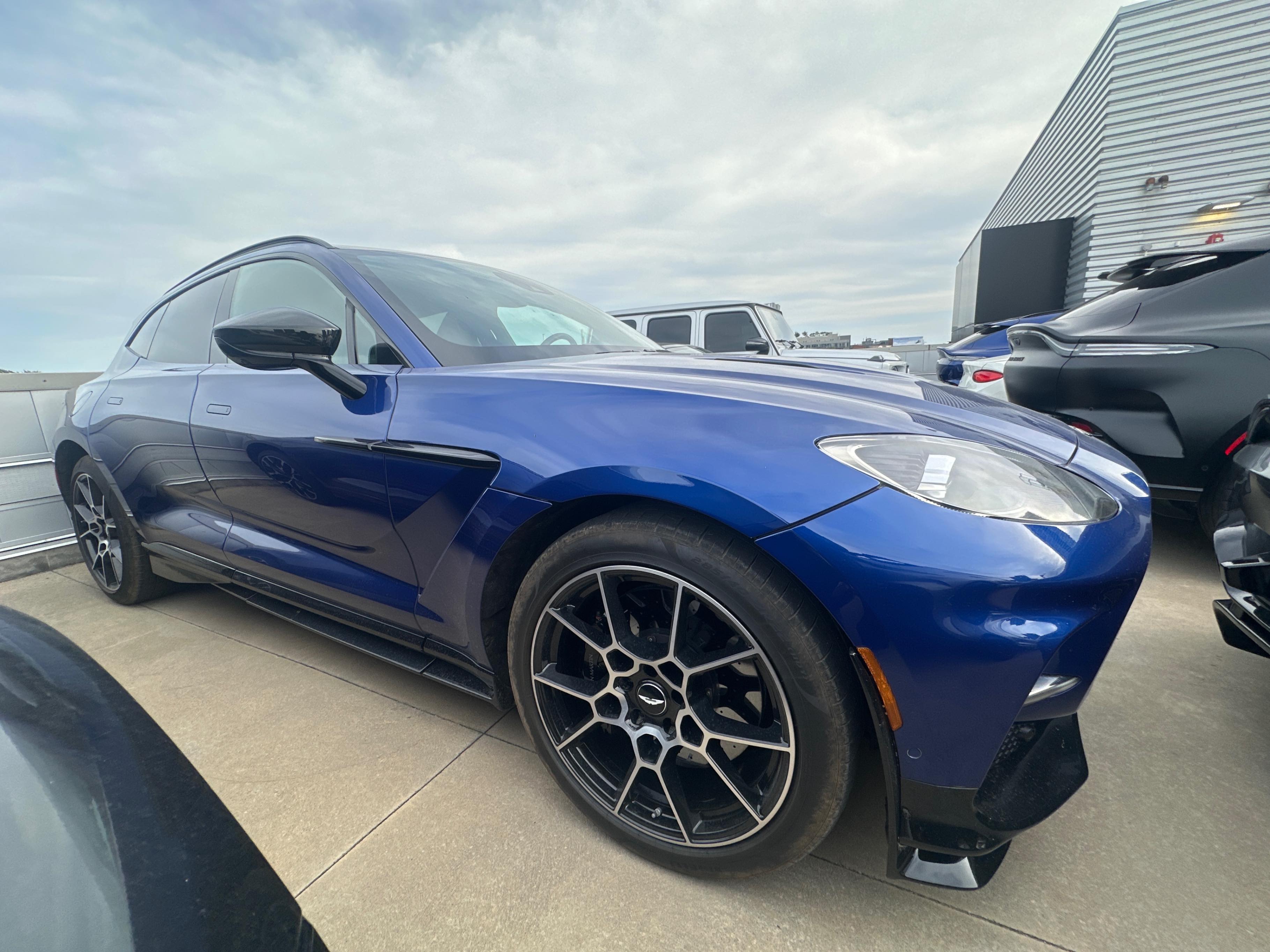 Photo 3 from auction – 2023 ASTON MARTIN DBX 707 with VIN SD7VUJBW8PTV07058