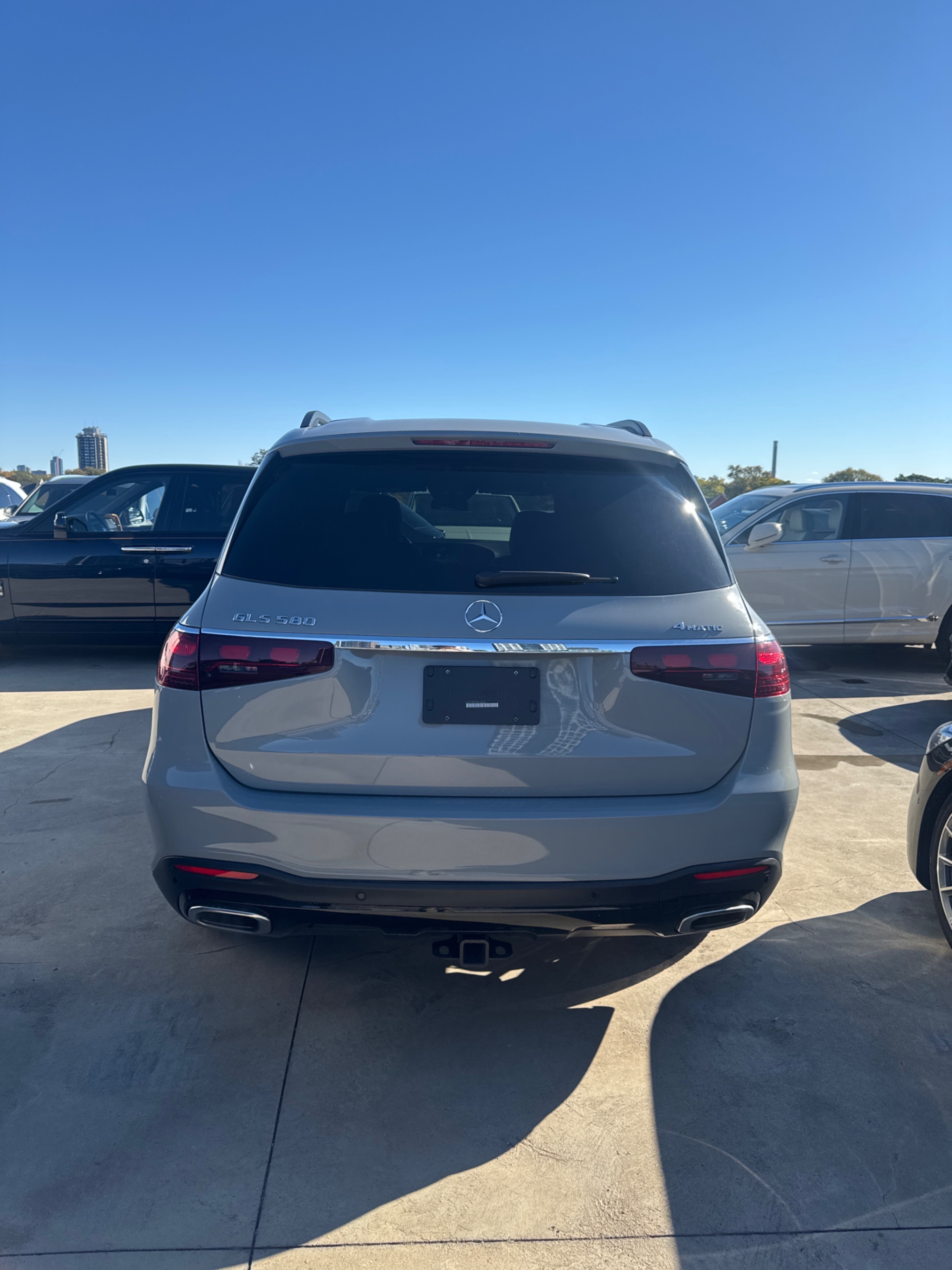 Снимка 4 от търг – 2024 MERCEDES-BENZ GLS GLS 580 с VIN 4JGFF8FE7RB149660