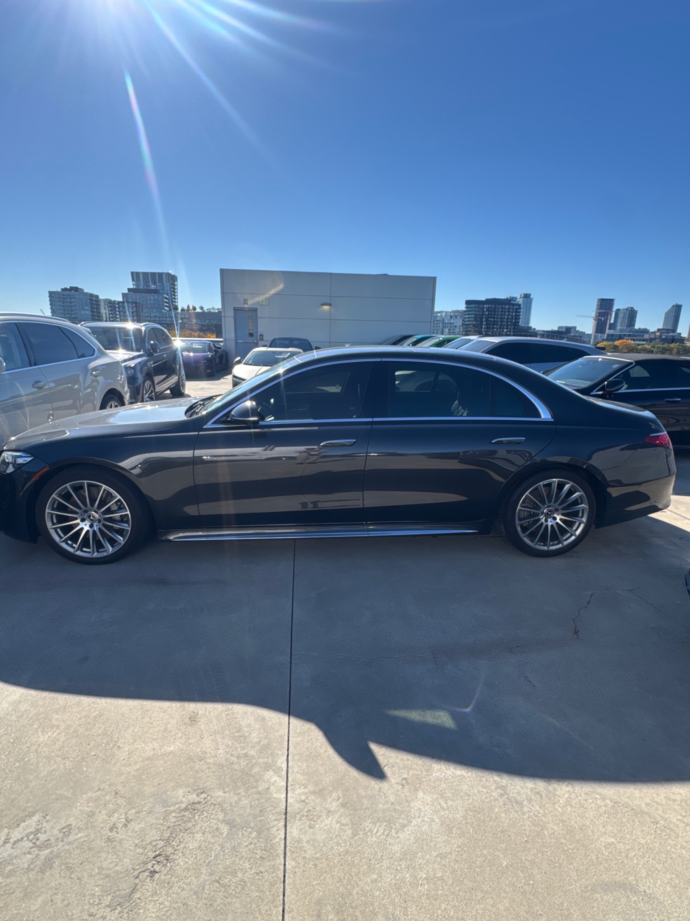Снимка 2 от търг – 2023 MERCEDES-BENZ S-CLASS S 580 с VIN W1K6G7GB5PA232058