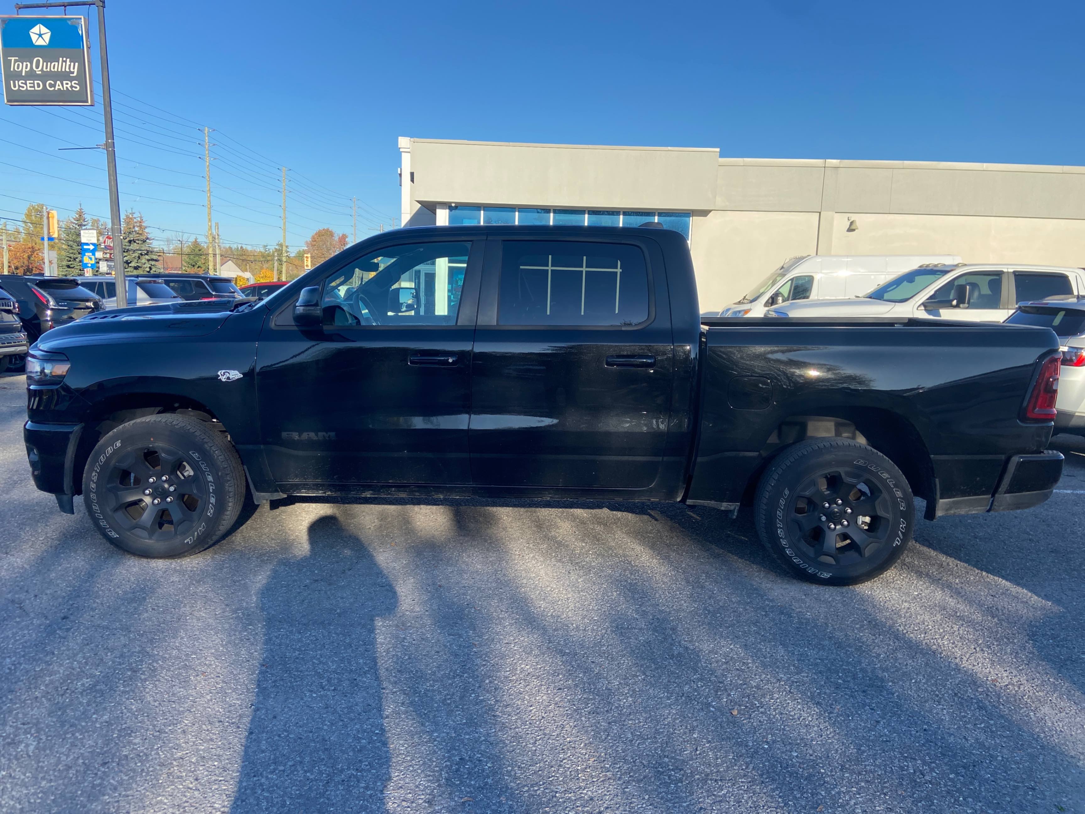 Снимка 2 от търг – 2026 RAM 1500 SPORT с VIN 1C6SRFVT6TN332480