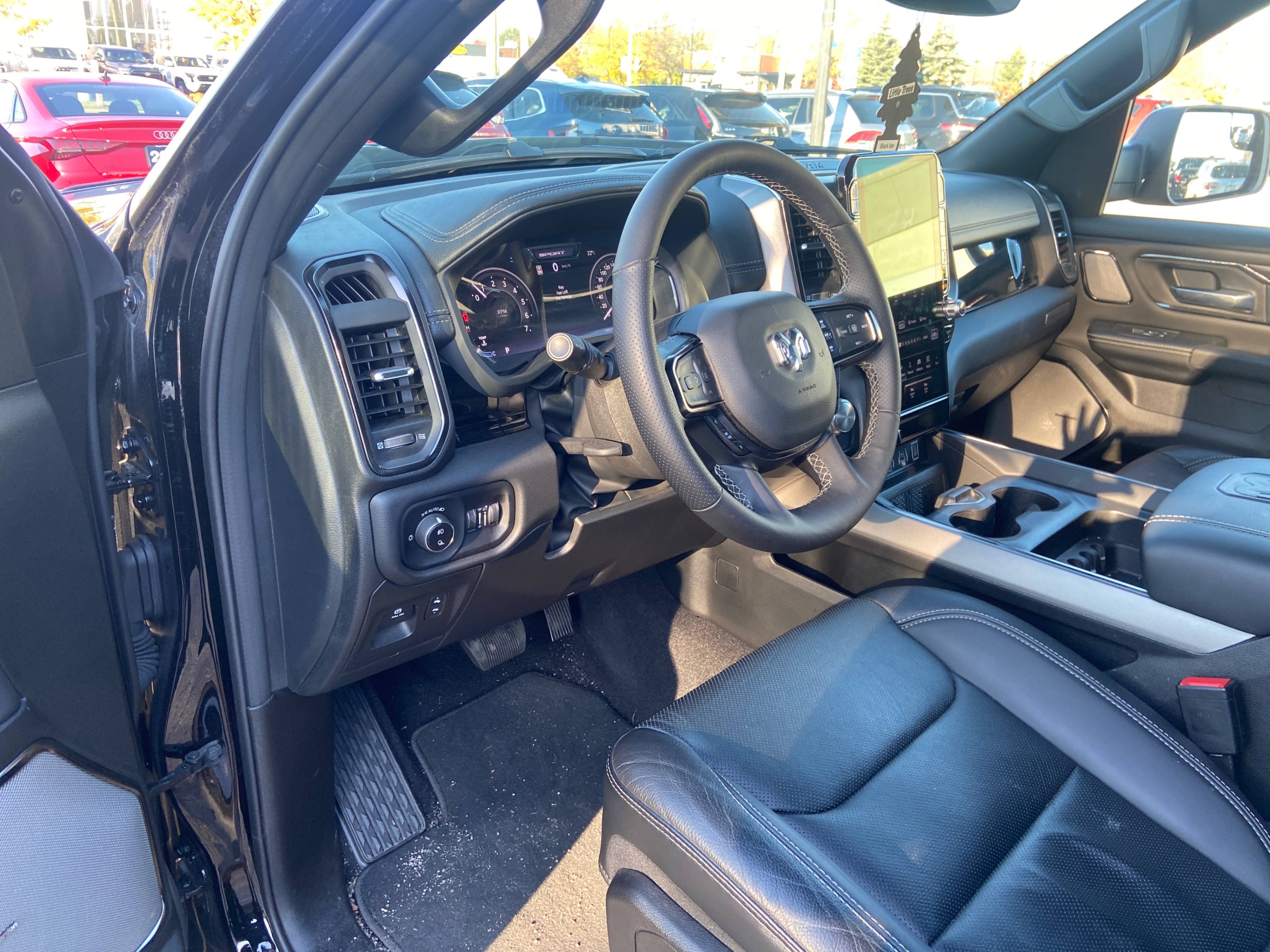 Снимка 5 от търг – 2026 RAM 1500 SPORT с VIN 1C6SRFVT6TN332480