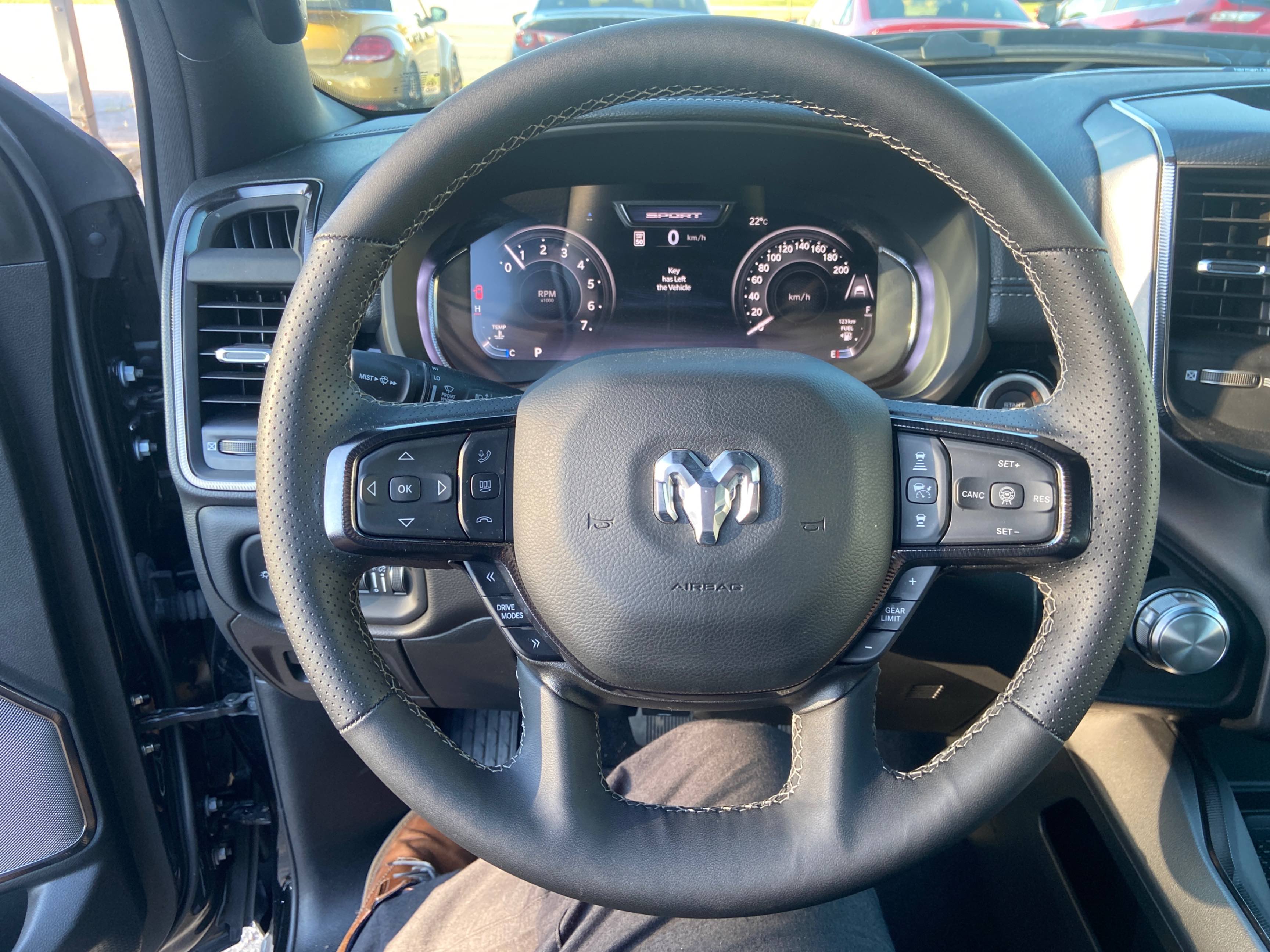 Снимка 8 от търг – 2026 RAM 1500 SPORT с VIN 1C6SRFVT6TN332480