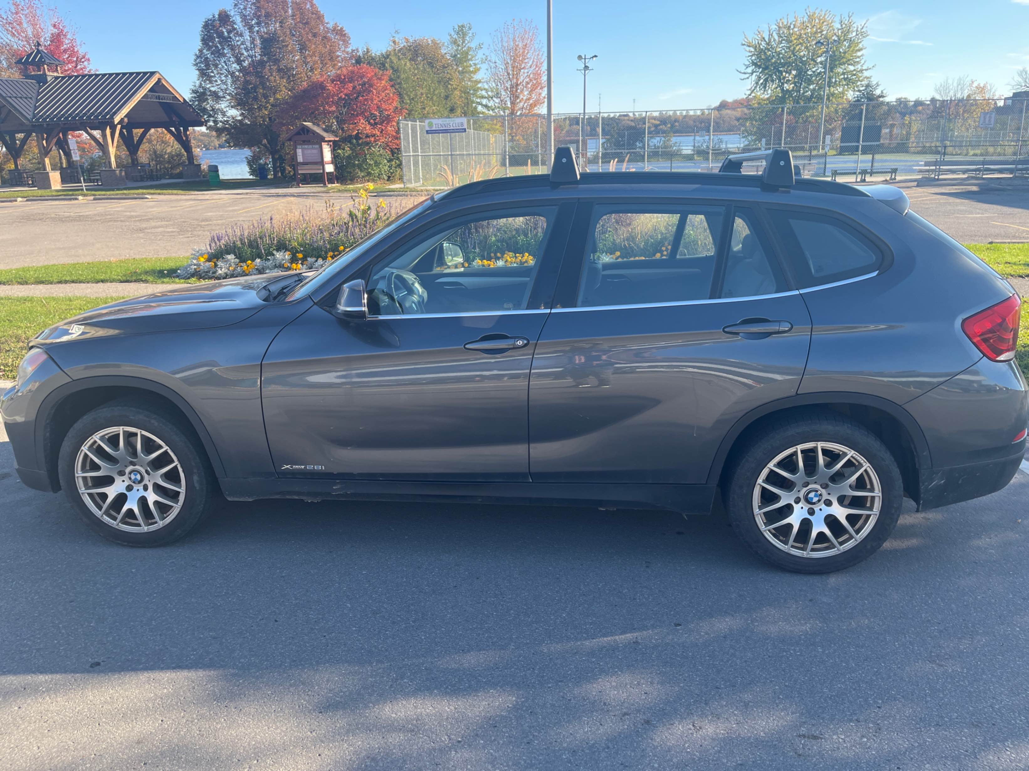 Снимка 3 от търг – 2014 BMW X1 XDRIVE28I с VIN WBAVL1C54EVY16551