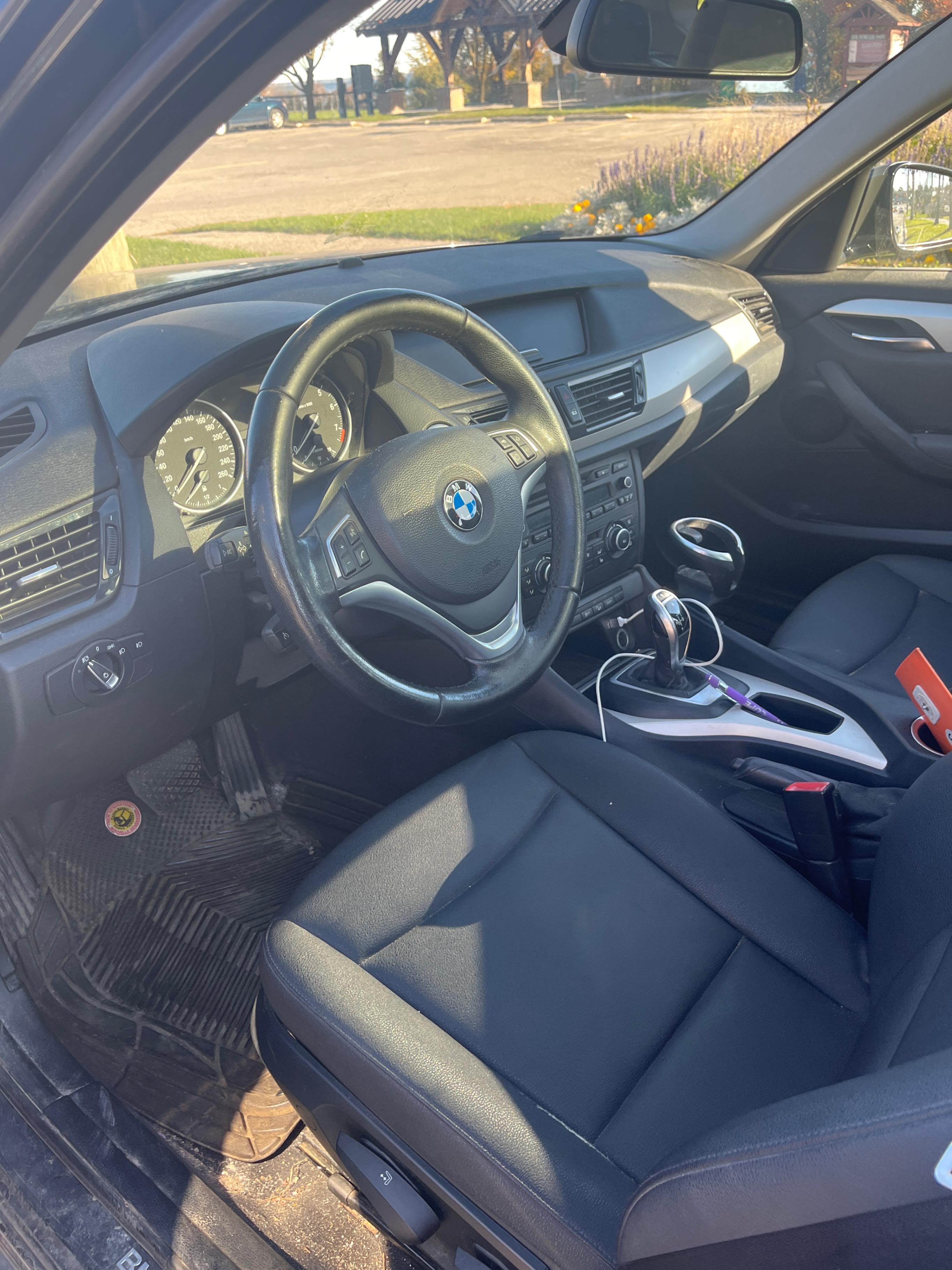 Снимка 5 от търг – 2014 BMW X1 XDRIVE28I с VIN WBAVL1C54EVY16551