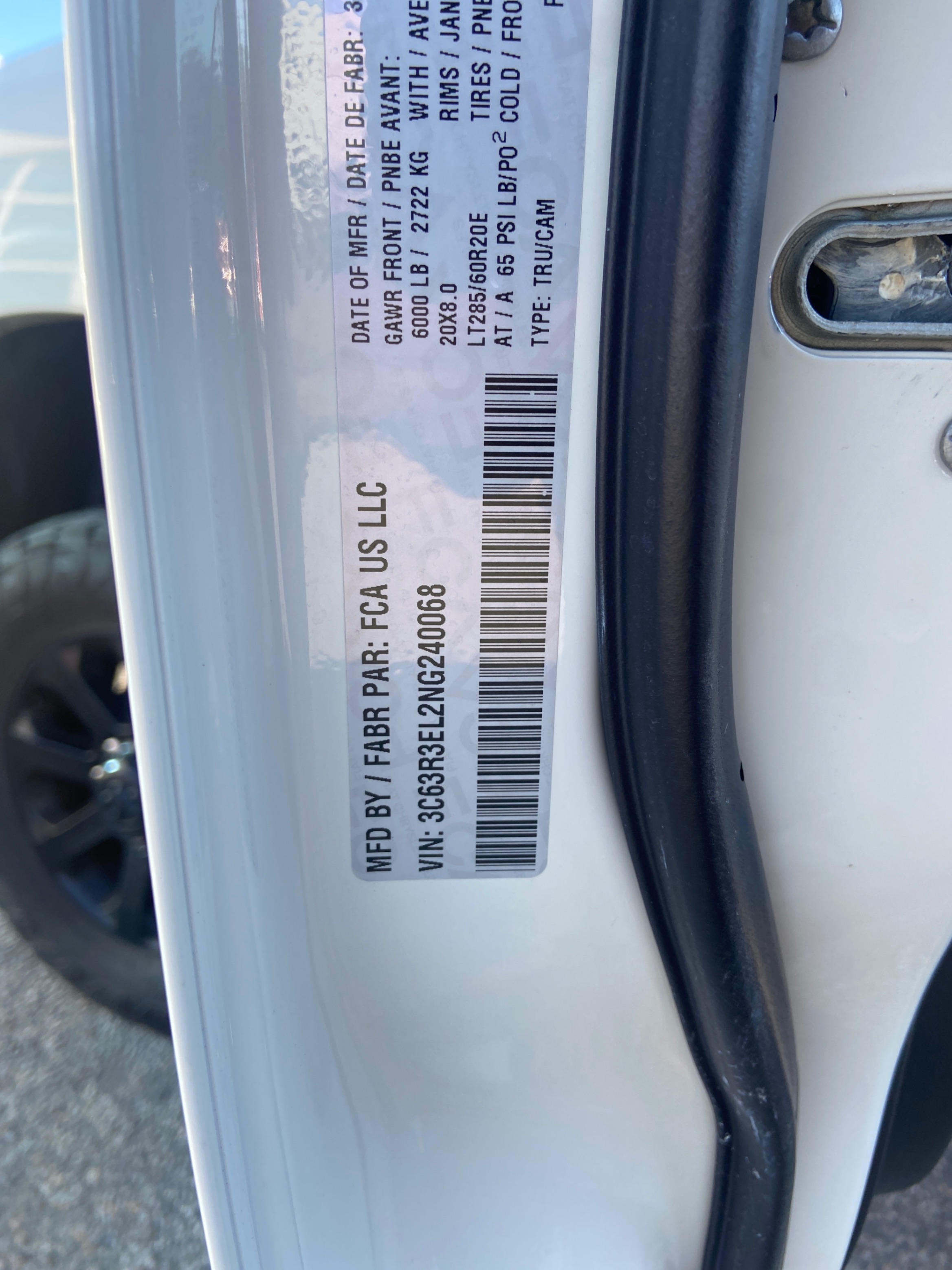 Снимка 11 от търг – 2022 RAM 3500 LARAMIE с VIN 3C63R3EL2NG240068