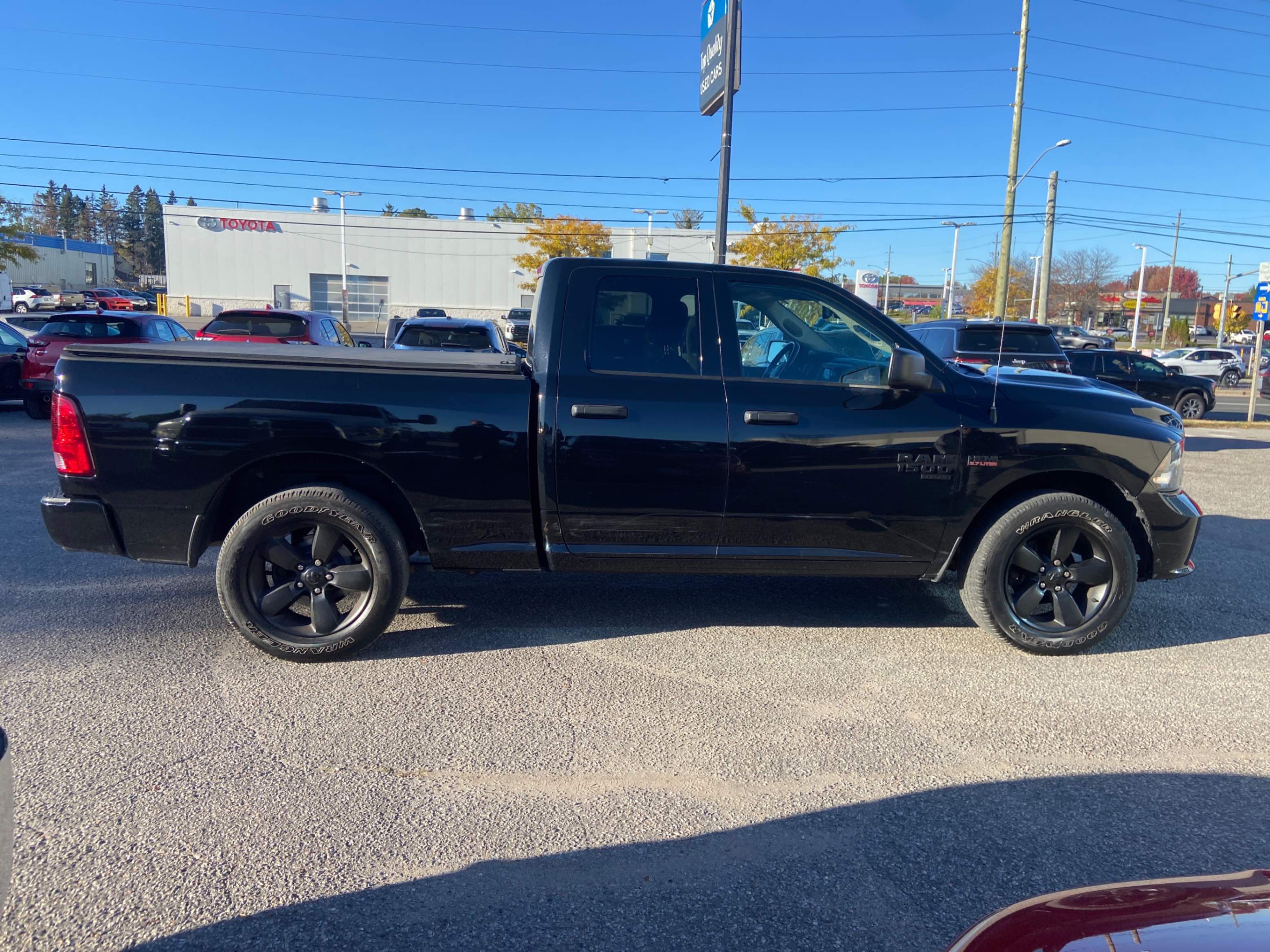 Photo 3 from auction – 2022 RAM 1500 CLASSIC EXPRESS with VIN 1C6RR7FT9NS189709