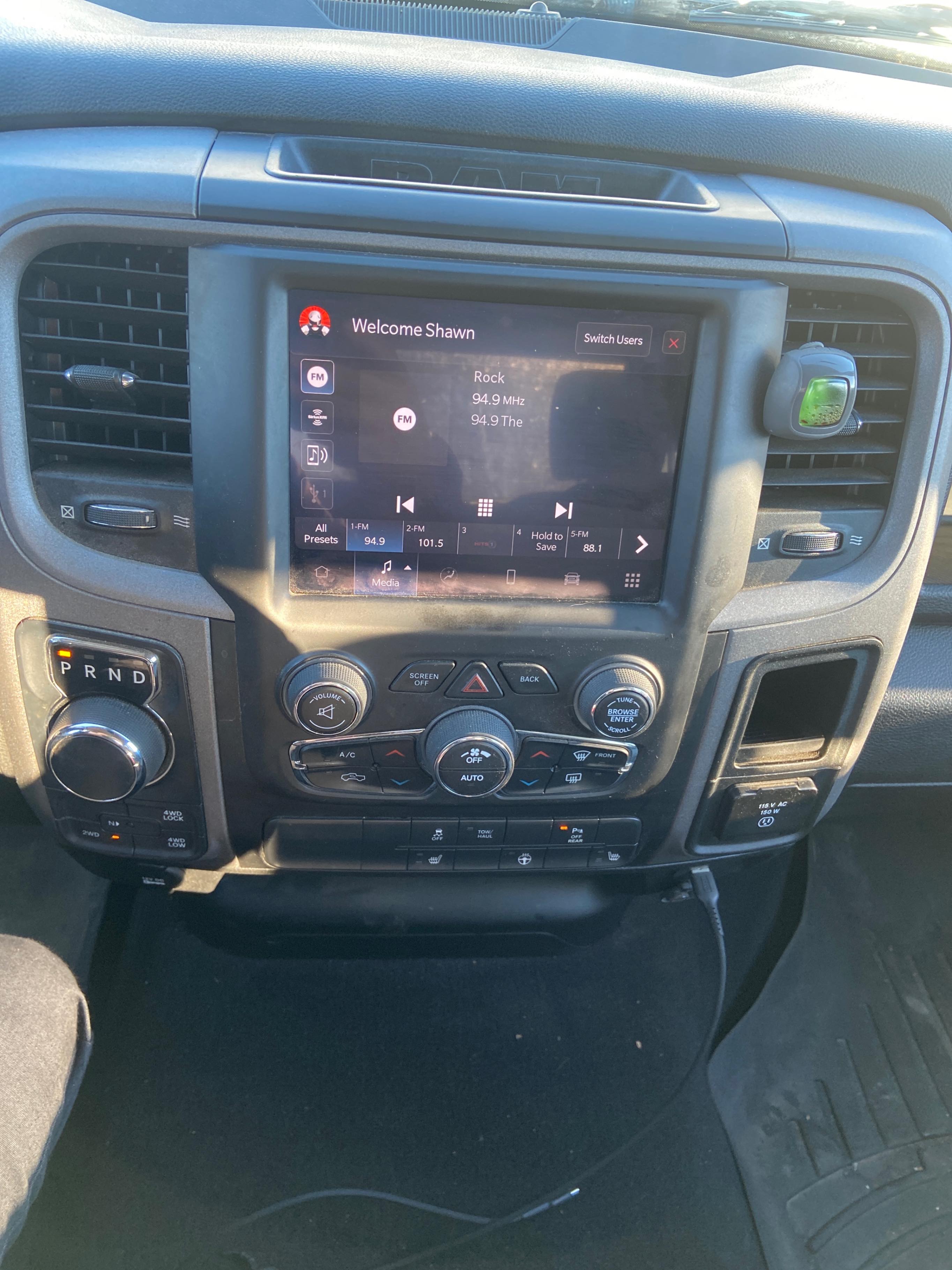 Photo 8 from auction – 2022 RAM 1500 CLASSIC EXPRESS with VIN 1C6RR7FT9NS189709
