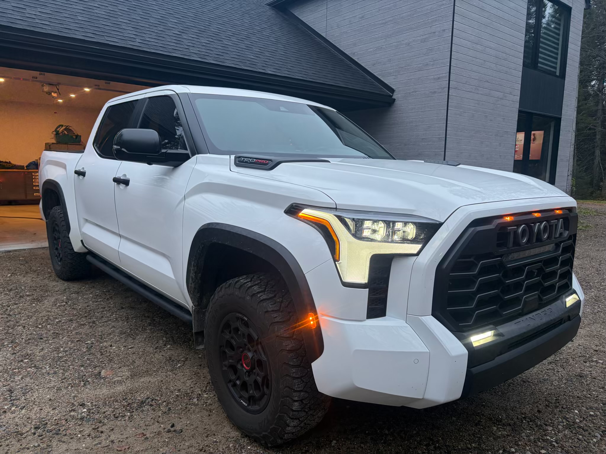 2024 TOYOTA TUNDRA LIMITED HYBRID - Търг №DE477A