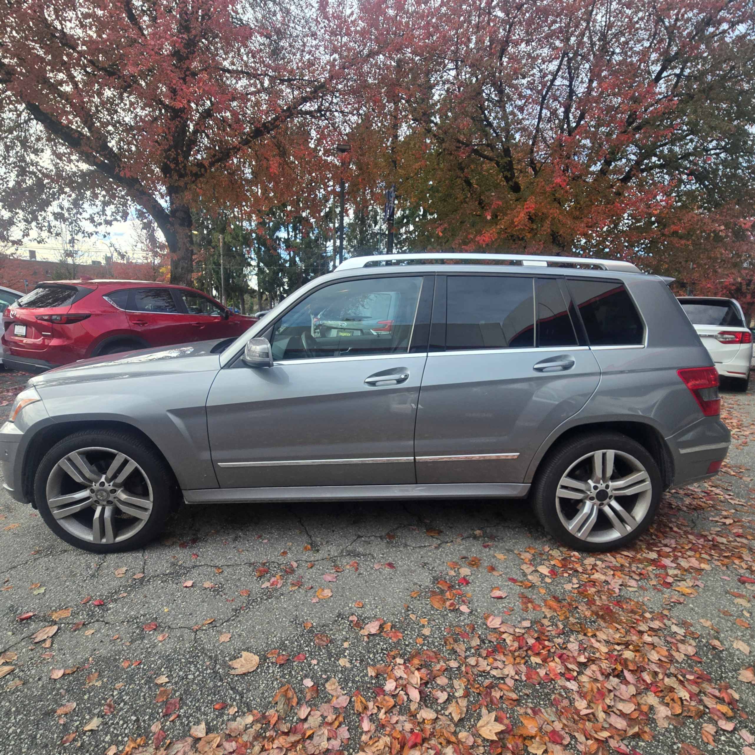 Снимка 2 от търг – 2011 MERCEDES-BENZ GLK-CLASS GLK 350 с VIN WDCGG8HB3BF652104