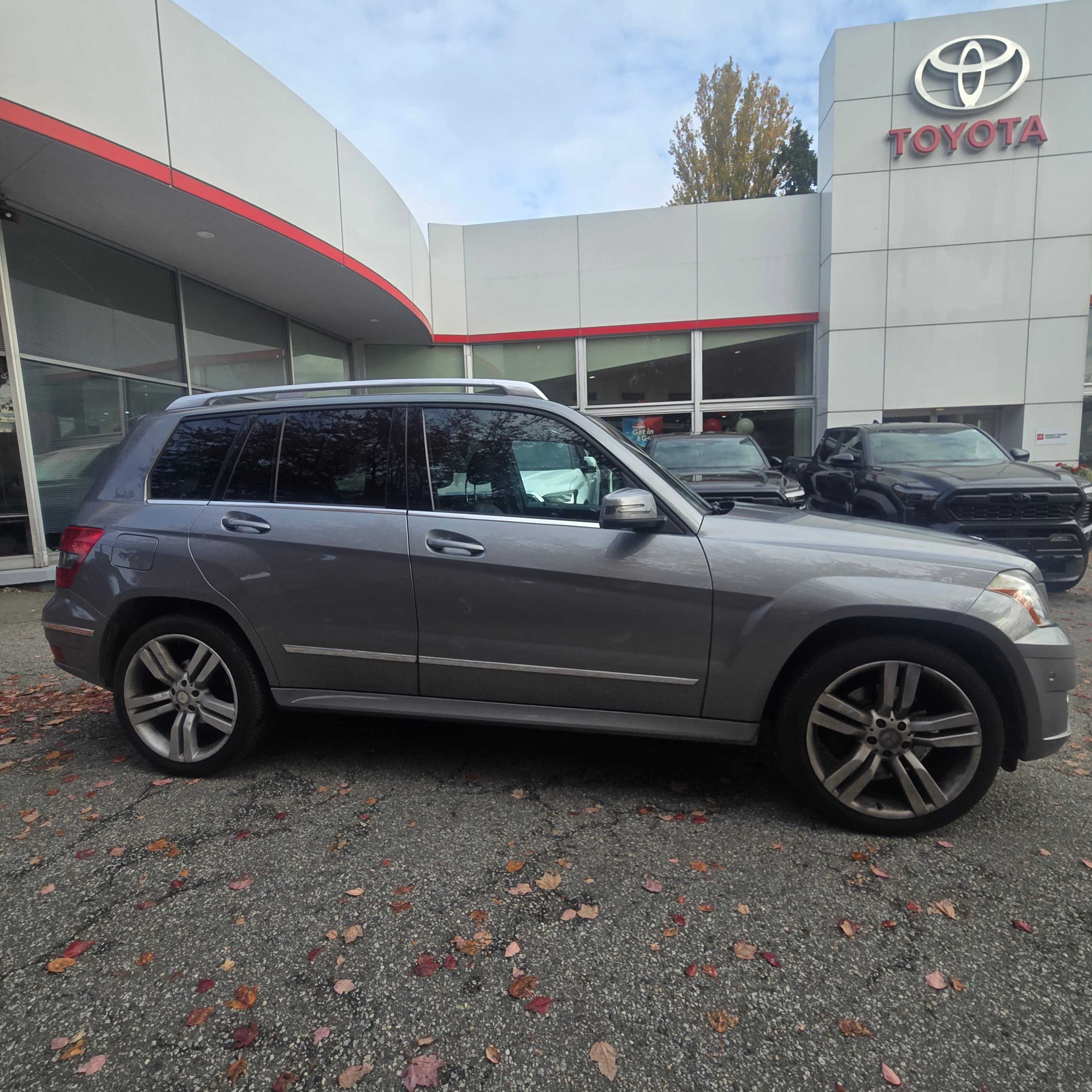 Снимка 3 от търг – 2011 MERCEDES-BENZ GLK-CLASS GLK 350 с VIN WDCGG8HB3BF652104