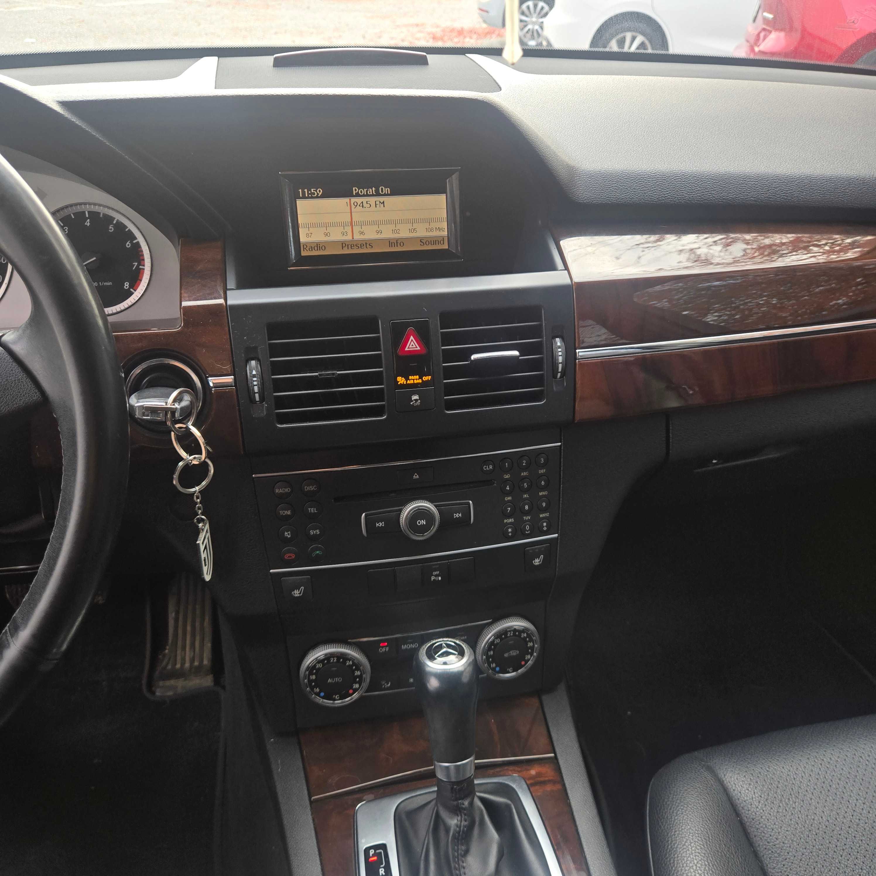 Снимка 9 от търг – 2011 MERCEDES-BENZ GLK-CLASS GLK 350 с VIN WDCGG8HB3BF652104
