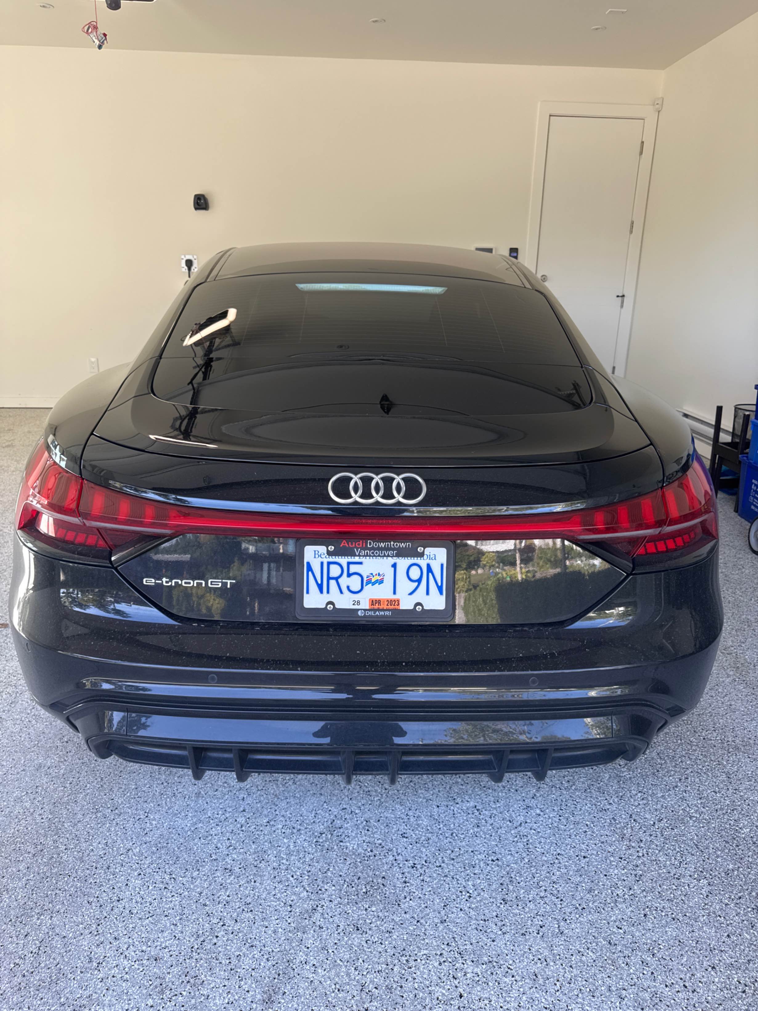 Photo 4 from auction – 2022 AUDI E-TRON GT QUATTRO with VIN WAUFJBFW3N7007230