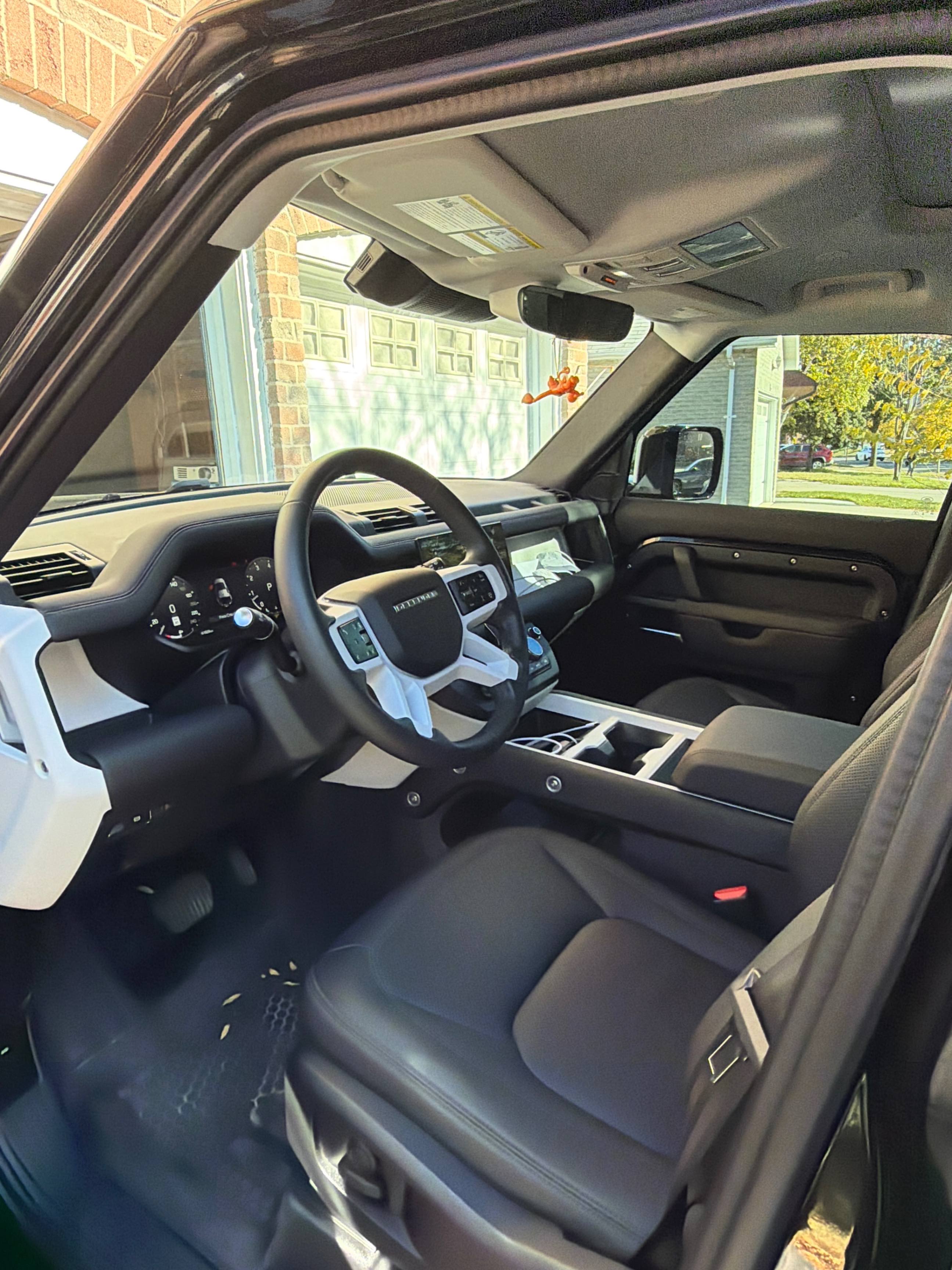 Снимка 5 от търг – 2025 LAND ROVER DEFENDER S с VIN SALEJ7EXXS2410810